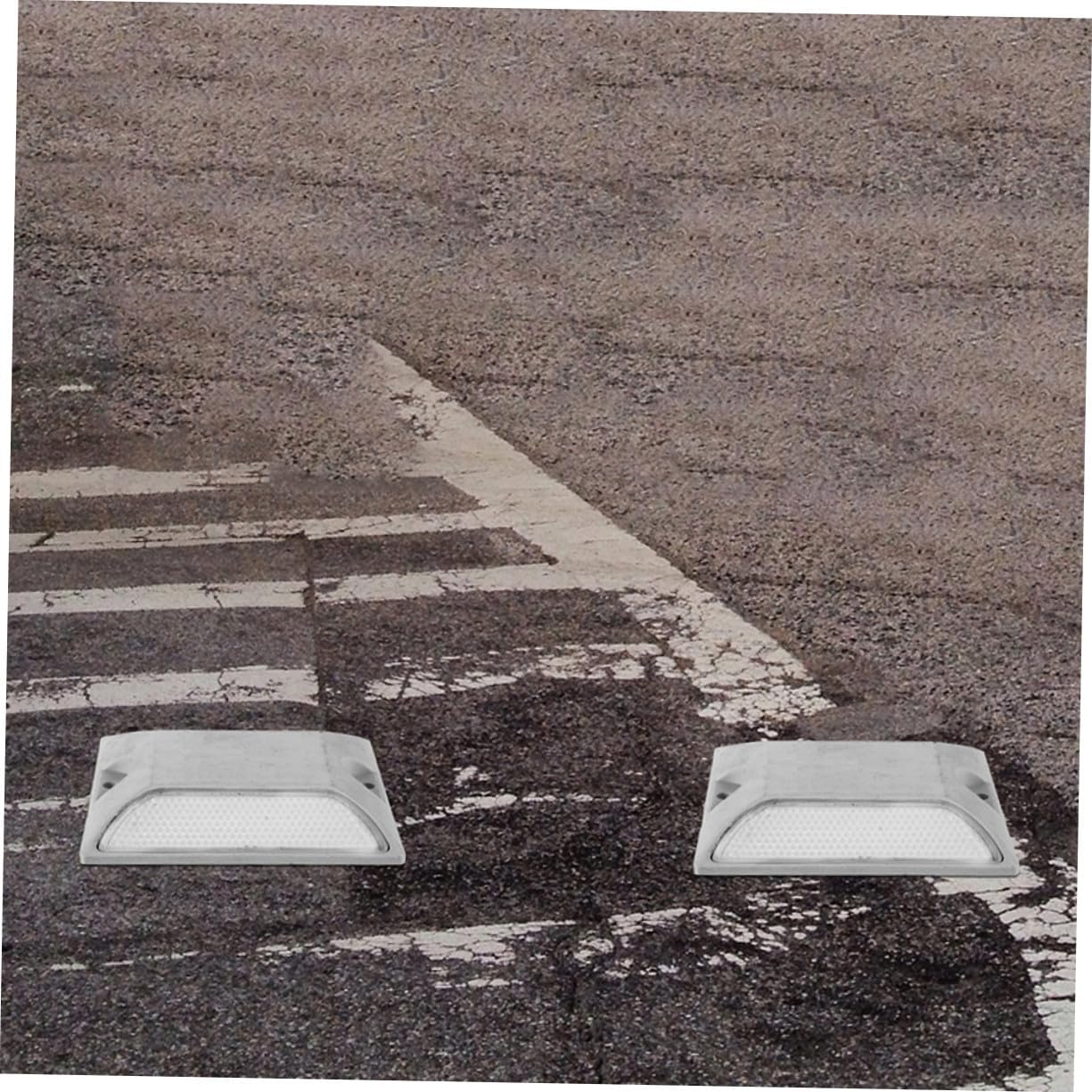 GANAZONO 4Pcs Reflective Lane Markers Plastic Road Reflectors for Driveway and Pavement Safety Night Visibility Asphalt Studs for Sidewalks and Speed Bumps