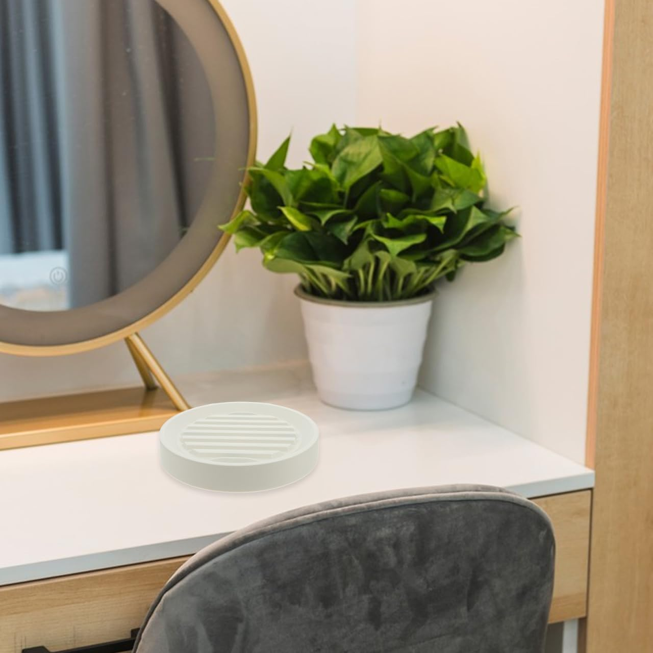 YARNOW Mobile Flower Pot Tray with Wheels - Thickened Plant Saucer for Easy Movement and Water Storage 28.5X24Cm White image number 1