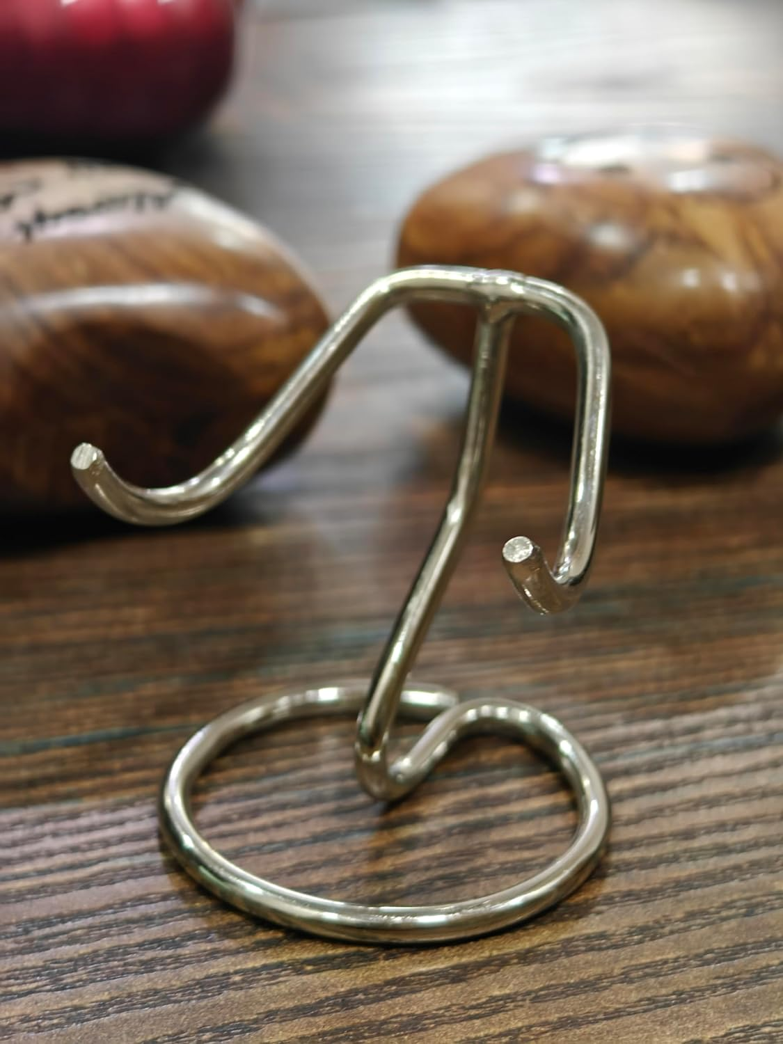 5Moonsun5'S Heart Shaped Urn Stand (CHROME FINISH), Stand for Heart Keepsake Urn, Burial Urns, Memorial Keepsake Urns. image number 3