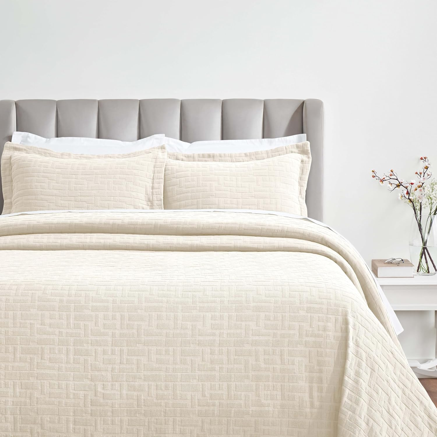 Superior 3 Piece Cotton Bedspread and Sham Set, Home Bed Decor, Decorative Bed Spread, 2 Pillow Shams, Medium Weight, Matelasse Coverlet, Bedding Essentials, Madrid Collection, California King, Ivory