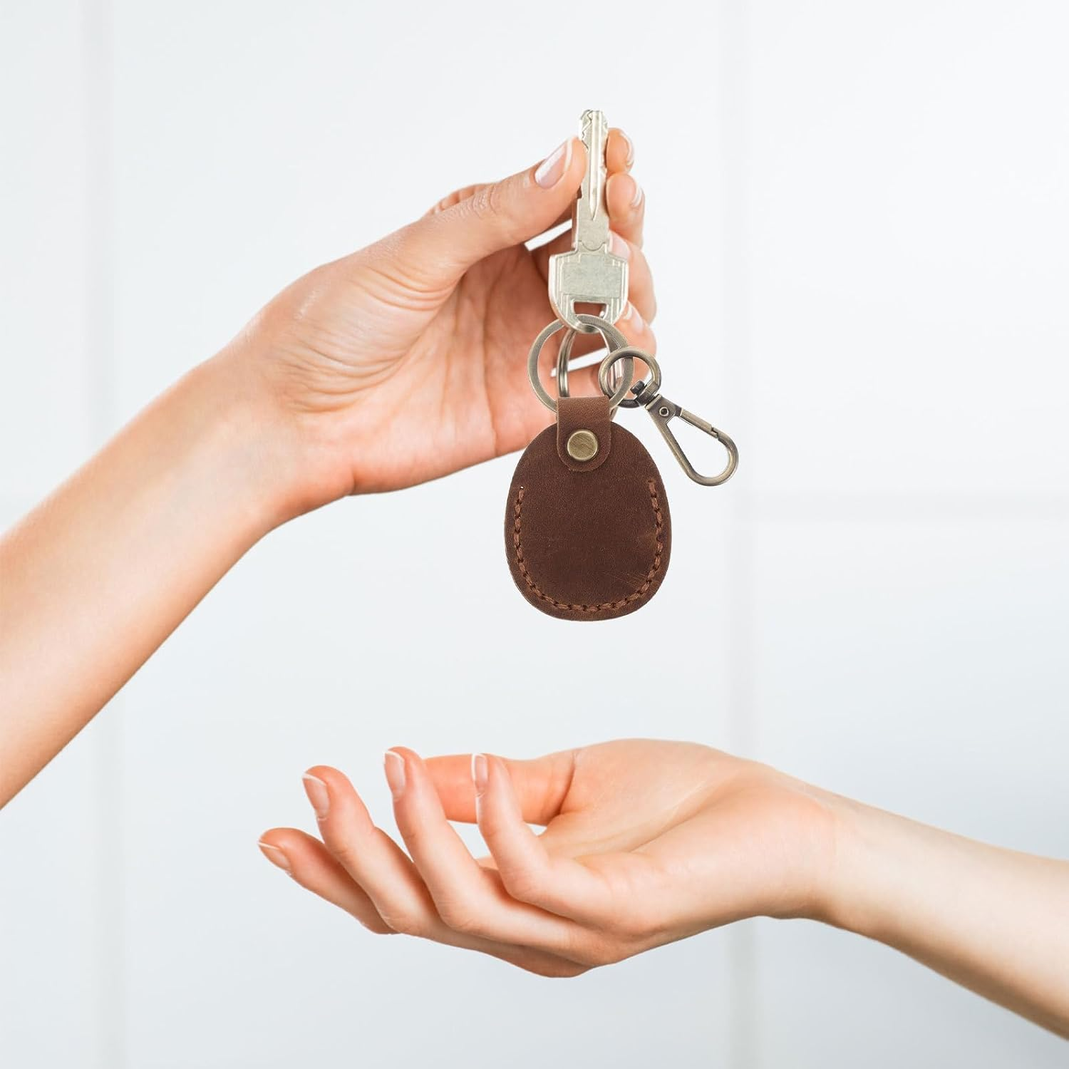 VALICLUD 3Pcs Retro Access Card Holder Keychain for Electronic Tag Case Handmade Pu Card Sleeve Storage Pouch for Women Fob Keychain image number 5