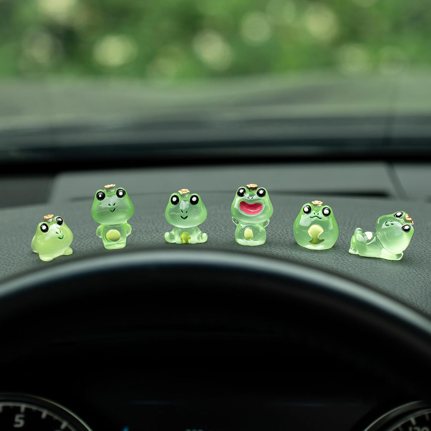 Cute Frog Car Dashboard Decor, 6PCS Fun Frog Car Dash Decorations Car Rear View Mirror Ornament Interior Accessories for Home Office