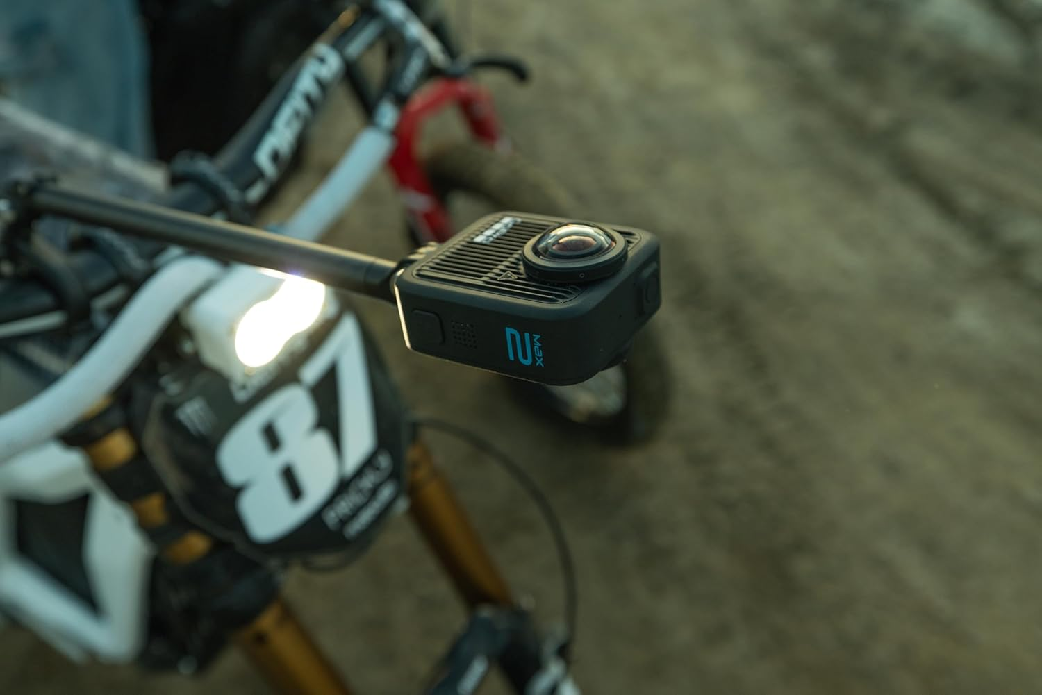 Gopro MAX2 + Accessory Bundle - Includes 4Ft (1.2M) Extension Pole, 2 1960Mah Enduro Batteries, 64GB Sandisk Microsd Card image number 3