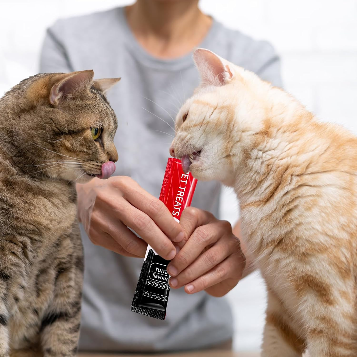 Xcdsxer Cat Treats,Lickable Cat Treats,Squeezable Cat Treats,Nutritionally Balanced to Promote Your Cat'S Healthy Growth,0.53 Ounces Each Tube,6 Tubes,Tuna,Salmon,And Chicken Flavors (6, Mix Flavor)