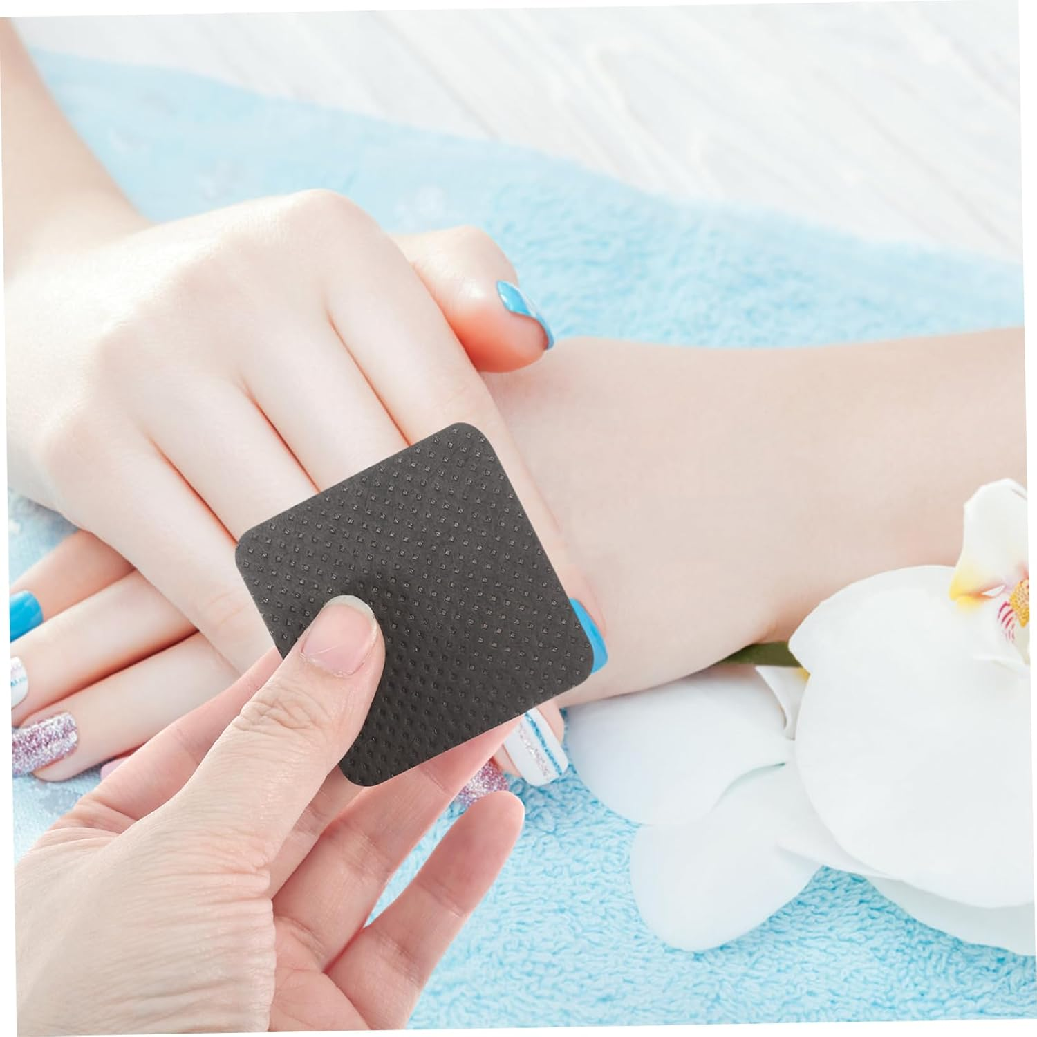DEARMAMY Lint Free Nail Wipes for Gel Nails 600Pcs Black Square Cotton Pads for Manicure and Travel Use image number 2