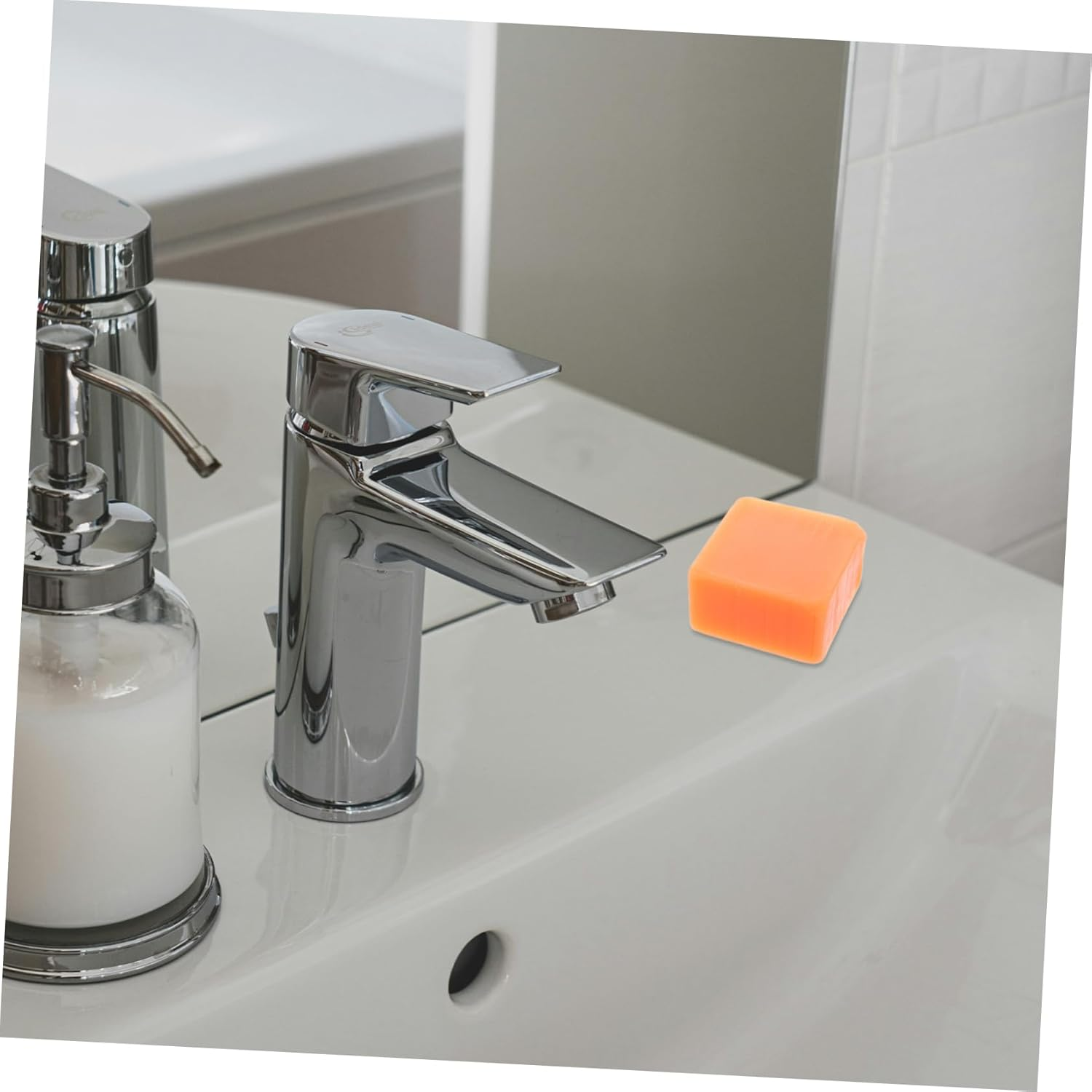 HONITANO 100G Exfoliating Handmade Soap Bar for Women Deep Cleansing Moisturizing Refreshing Scented Body Face Soap for Daily Use Nourishing Hydration for All Skin Types