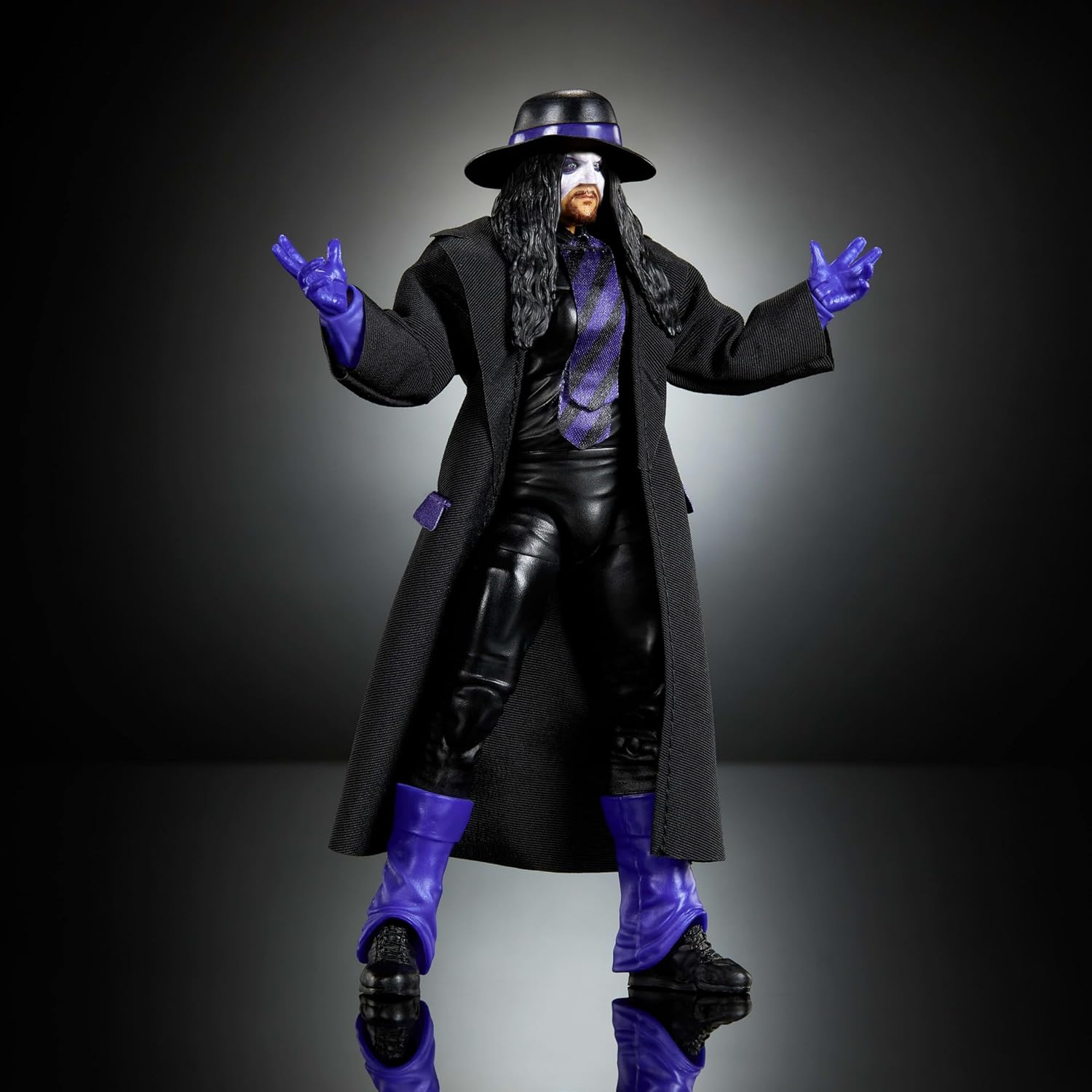 Mattel WWE Legends Ultimate Edition Action Figure & Accessories Set, Undertaker 6-Inch Collectible with Swappable Heads & Hands image number 4