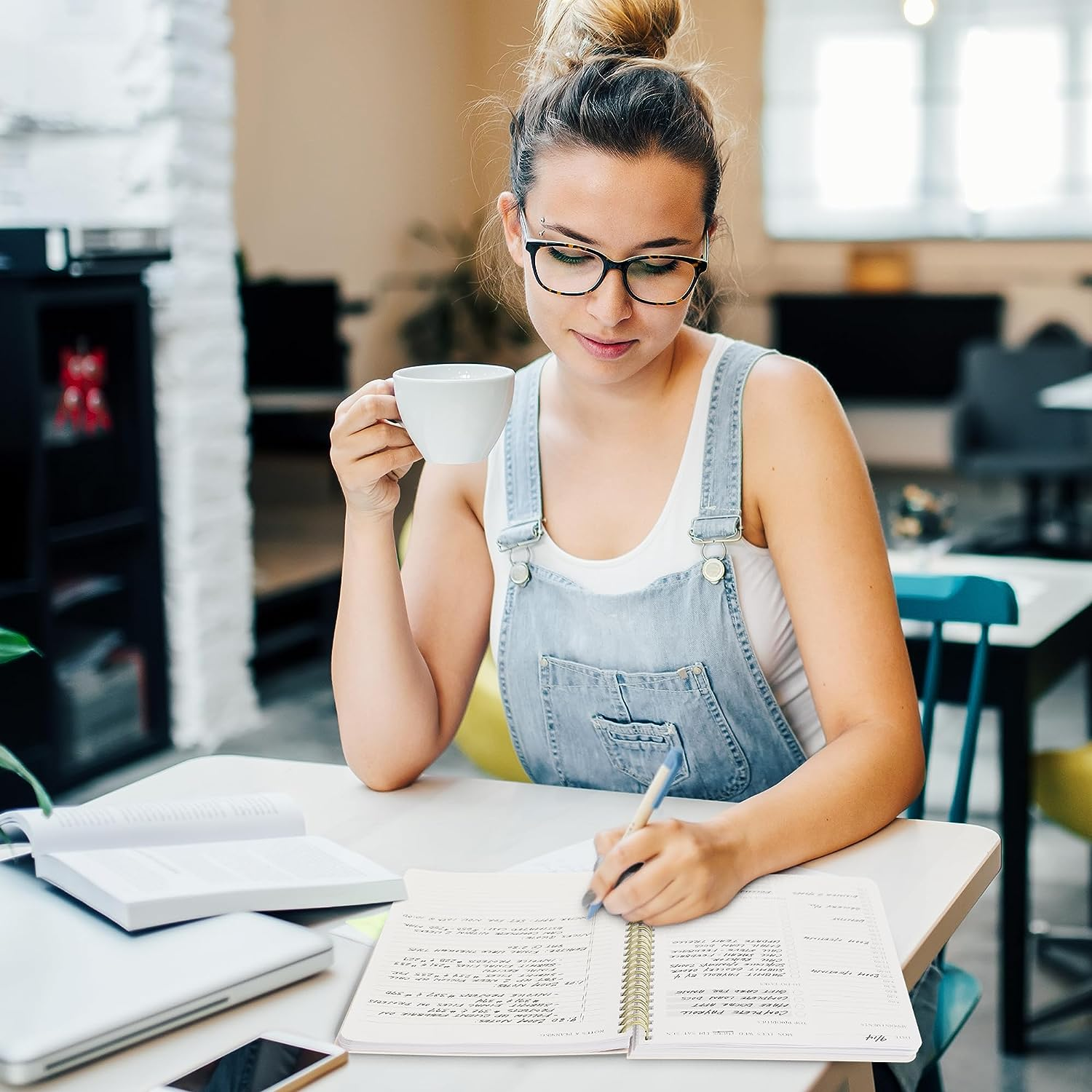 Simplified Daily Planner and Notebook with Hourly Schedule - Aesthetic Spiral to Do List Notepad to Easily Organize Your Tasks and Appointments - Stylish Book and School or Office Supplies for Women image number 4