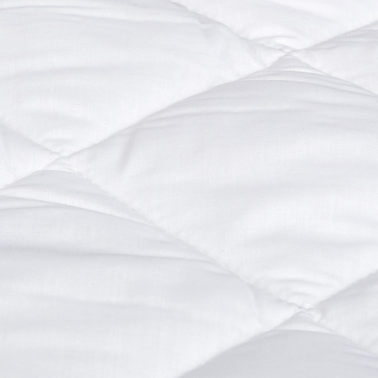 Amazon Basics Hypoallergenic Quilted Mattress Topper Pad Cover - 45.72 Cm Deep, King, White image number 2