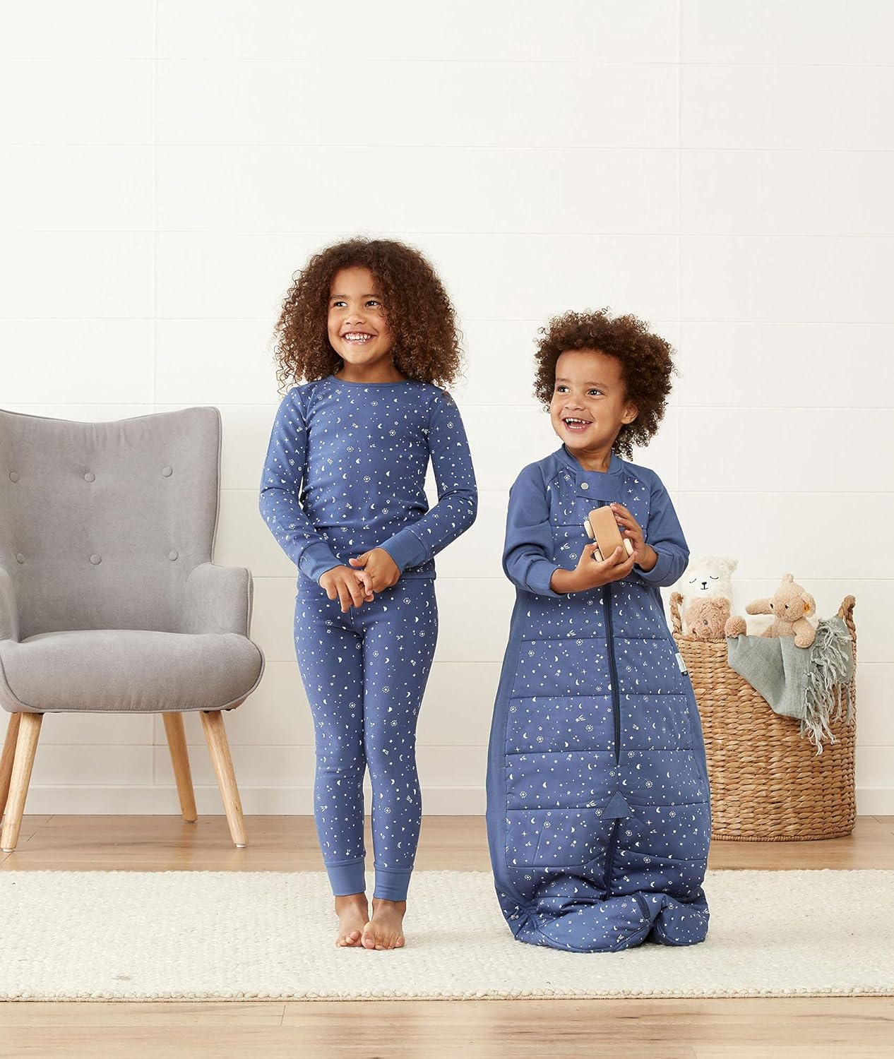 Ergopouch Sleep Suit Bag 3.5 TOG &ndash; 3-12 Months &ndash; Night Sky Print &ndash; 400-Thread-Count Organic Sheeting Material &ndash; Sleeping Bag & Suit in One &ndash; for Infants, Toddlers & Kids image number 6