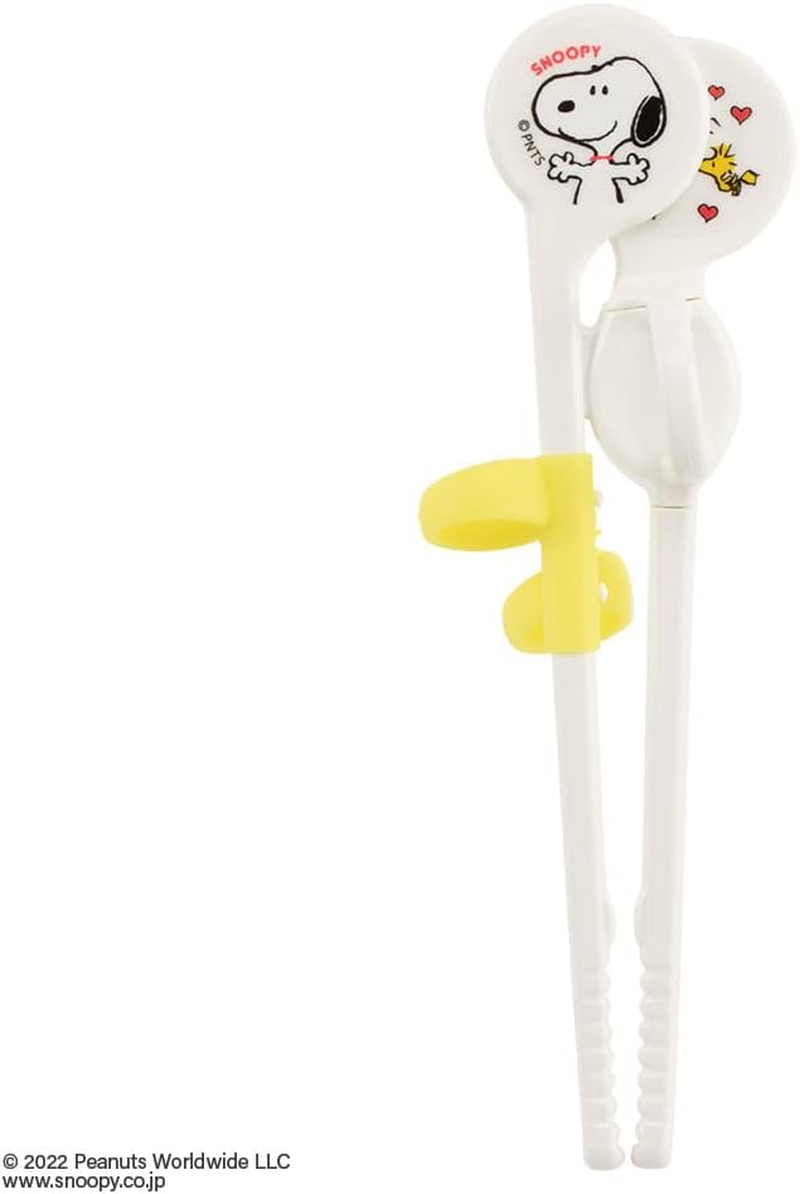 Pigeon Easy Chopsticks for Right Hand, Snoopy & Woodstock, Ages 2 and Up image number 3