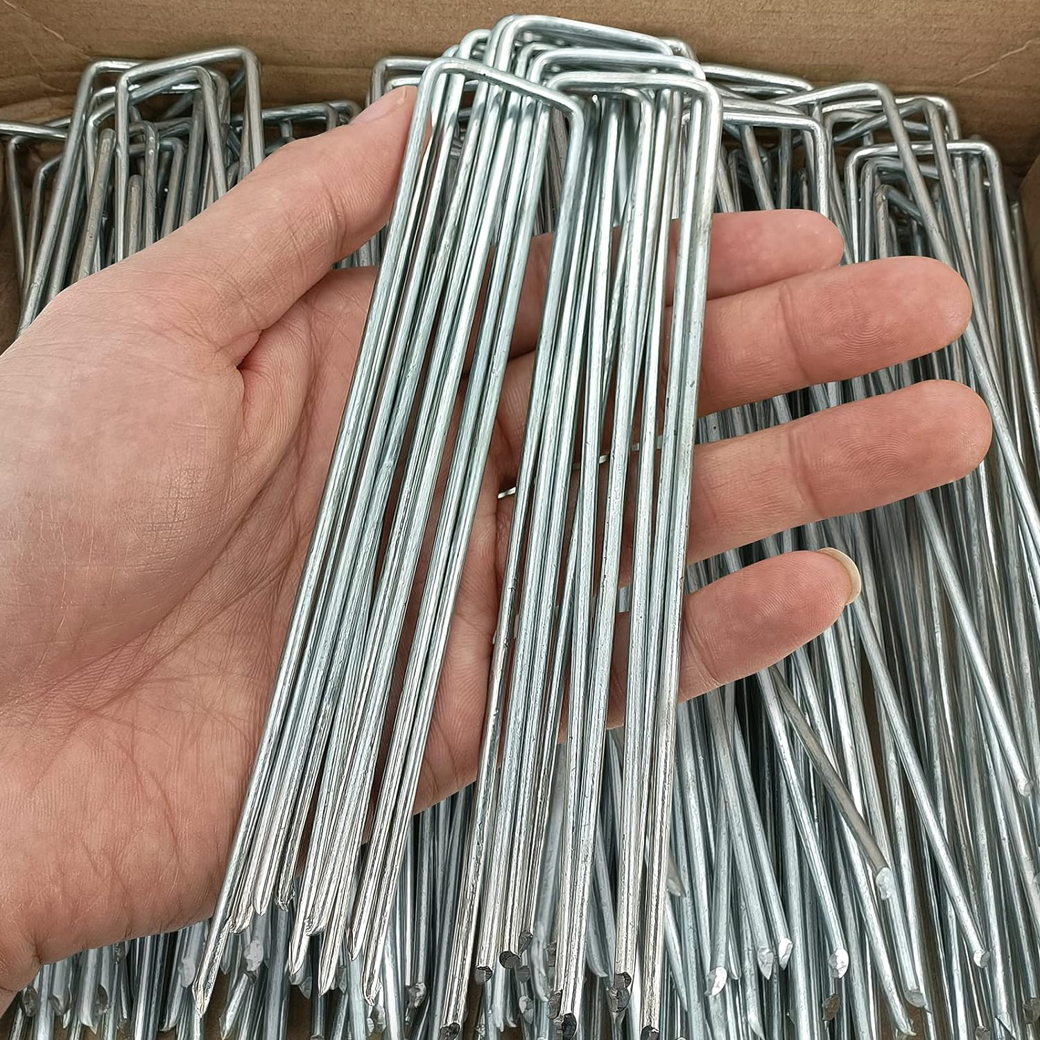 100 Pcs 6 Inch Garden Landscape Staples Galvanized Pins Lawn Stakes for Weed Barrier Ground Cover,U-Type Heavy Duty (100 Pcs X 6") image number 1
