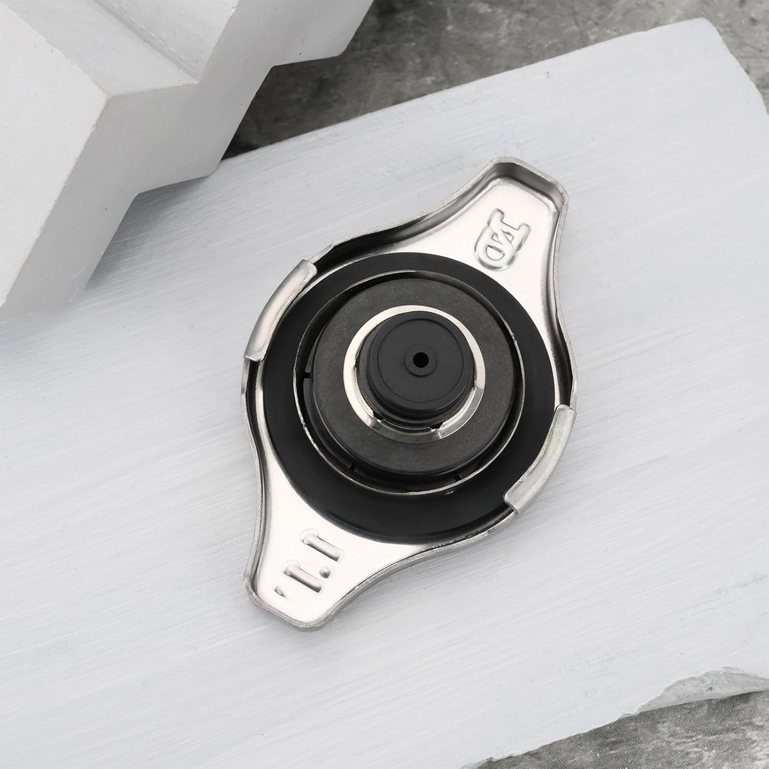 YINETTECH 1Pc Radiator Cap Car Radiator Cap 17920-75F00 17920-75F00 1792075F00 Compatible with Suzuki SX4 Compatible with Vitara MK3 image number 4