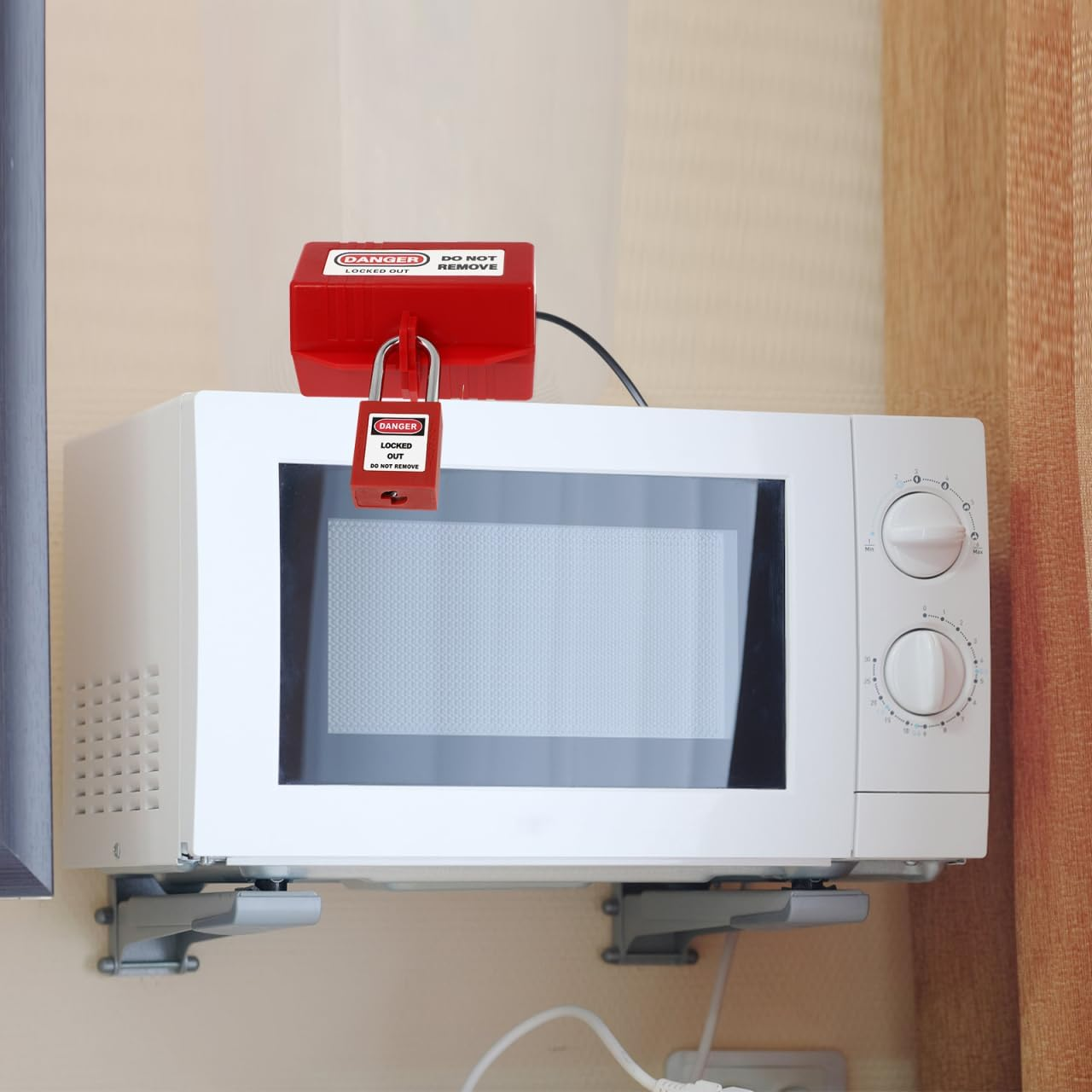 1 Set Household Appliance Plug Lockout Child Safety Power-Off Lock for Industrial Domestic Plugs Plastic Lock Box image number 3