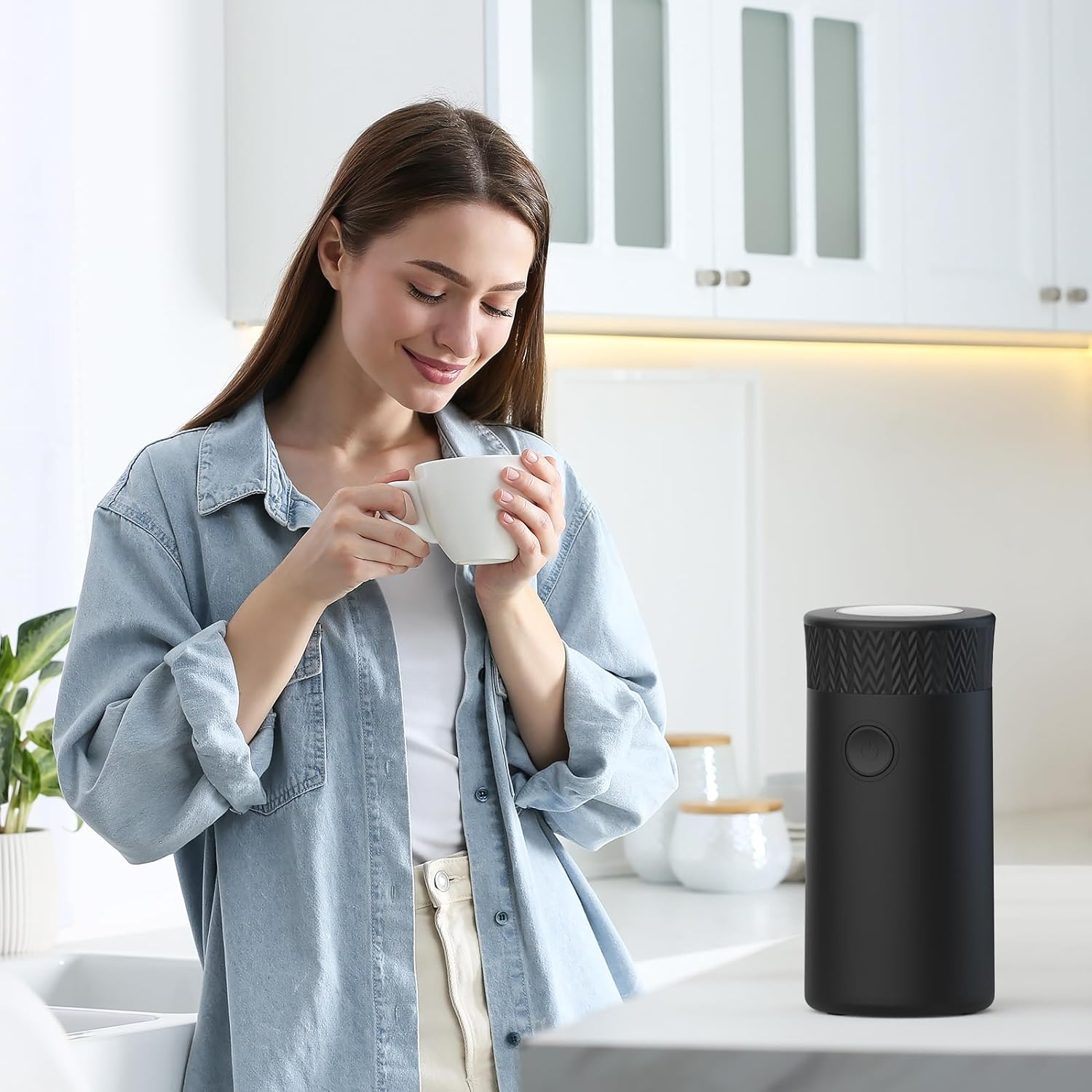 ADVWIN Black Electric Coffee and Spice Grinder - One-Step Herb Mini Grinder, Stainless Steel for Garlic, Spices - Portable Small for Home