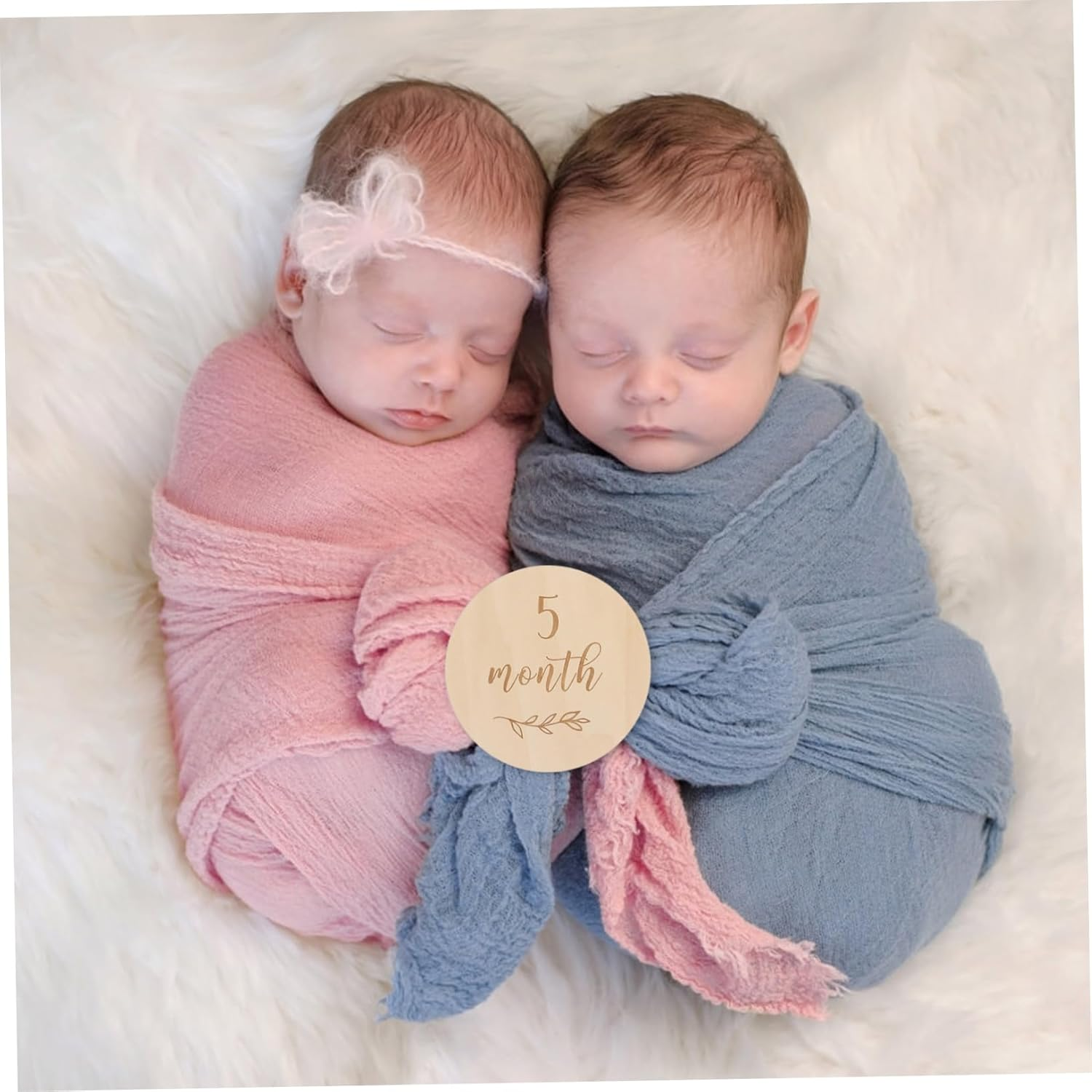 YARNOW 13Pcs Wooden Milestone Cards with Chic Wood Grain Monthly Growth Commemorative Photo Props for Newborns Keepsake Set for First Year Tracking