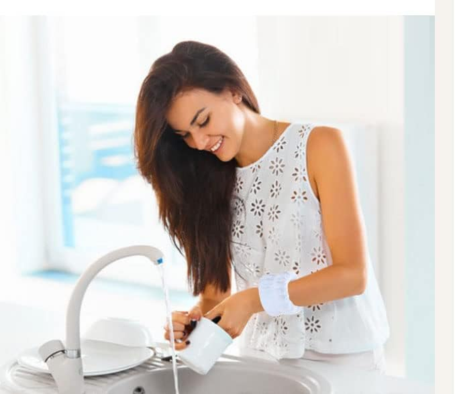 PEARLISH Wristbands Wrist Towels for Washing Face and Skincare Spa, Microfiber Flannel Wrist Washband, Face Washing Wristbands for Women Girls, Prevent Water Flow down Your Arms and Floor image number 3