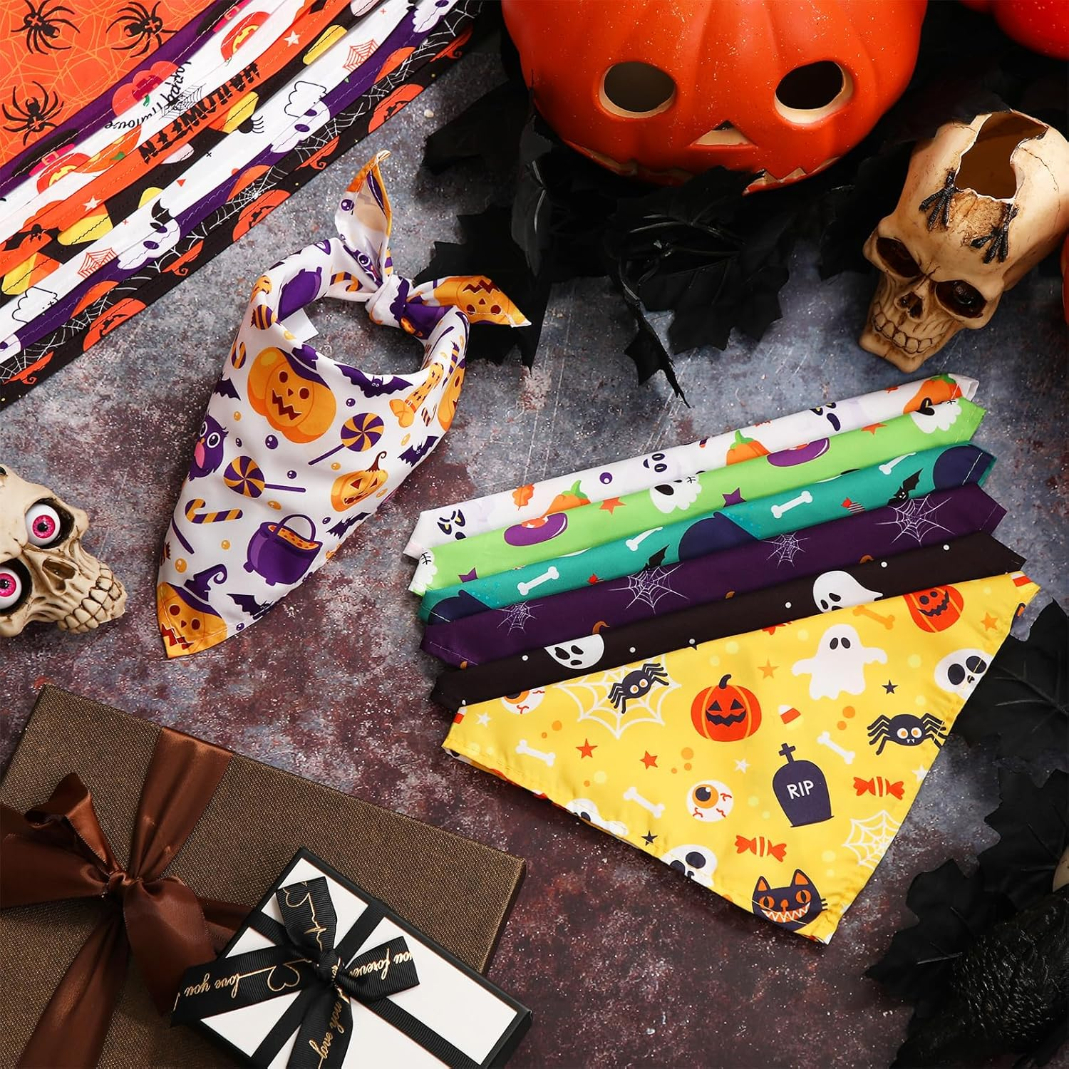 Sanwuta 100 Pcs Halloween Dog Bandanas Bulk Pumpkin Bat Spider Skull Pattern Dog Bandanas for Dogs Triangle Bibs Scarf for Small Medium Large Pet Christmas Costume Accessories(Large) image number 6