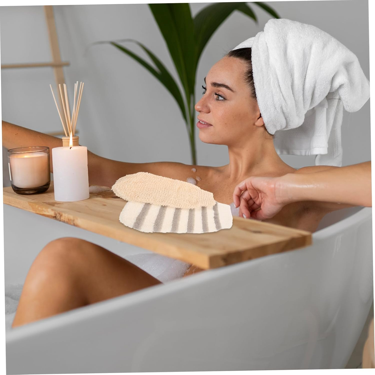 FOYTOKI 2Pcs Body Exfoliator Gloves Body Exfoliator Mittens Household Body Scrubber Supplies