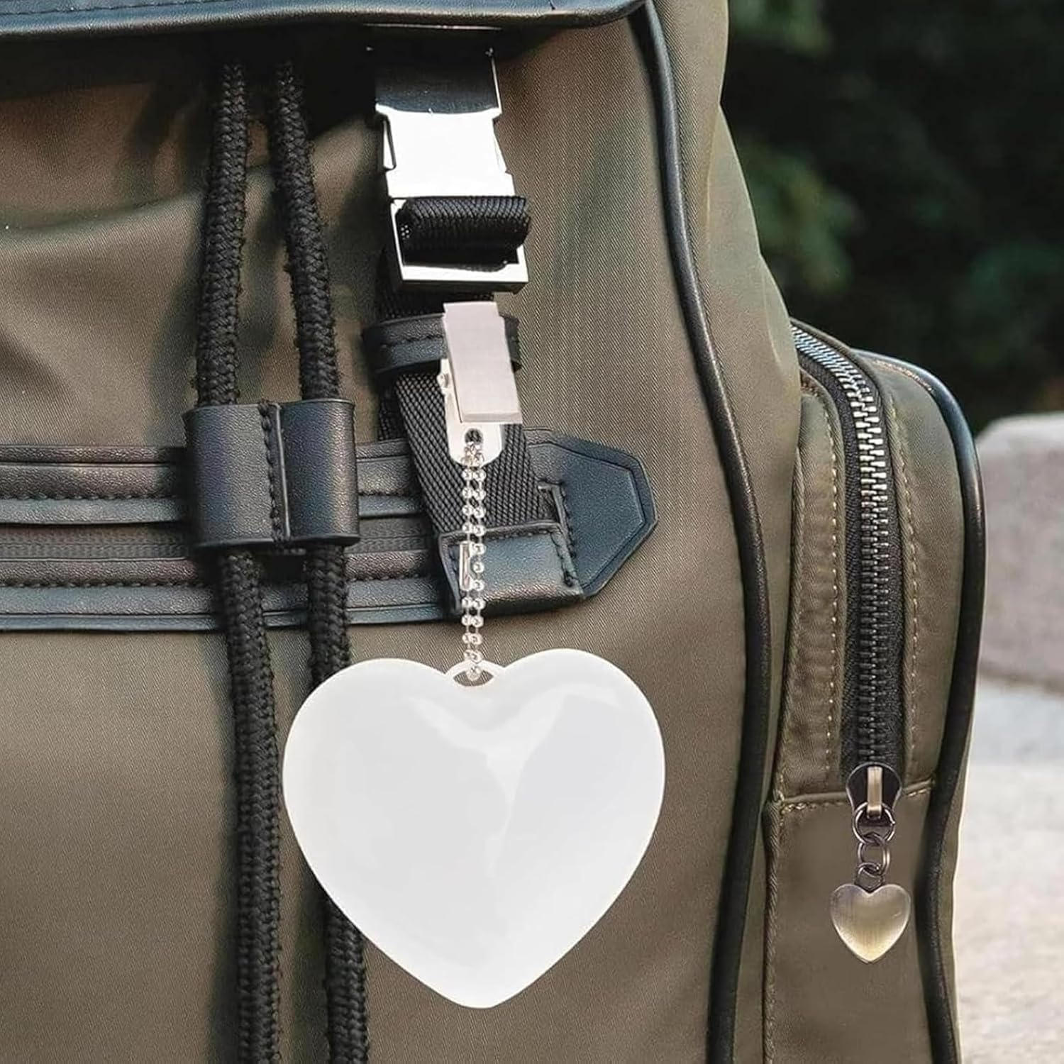 Bag Glow Heart Keychain, LED Automatic Sensor Handbag Lights Pendant, Touch Activated Bag Light Keyring, Purse Accessories for Women Tote Wallet