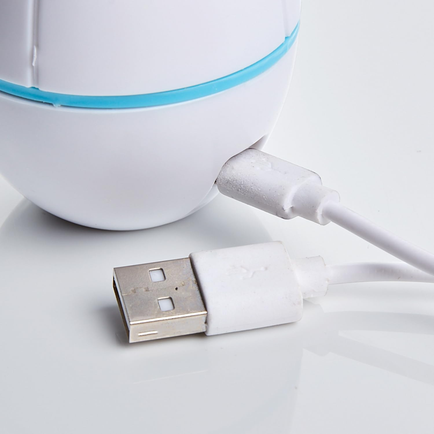 3 PAGEN Electric Callus Remover with 2 Attachments & 2 Speed Levels - Foot Care Device & Pedicure Kit for Callus Removal - Gentle & Clean - Includes Collection Container - Battery Operated