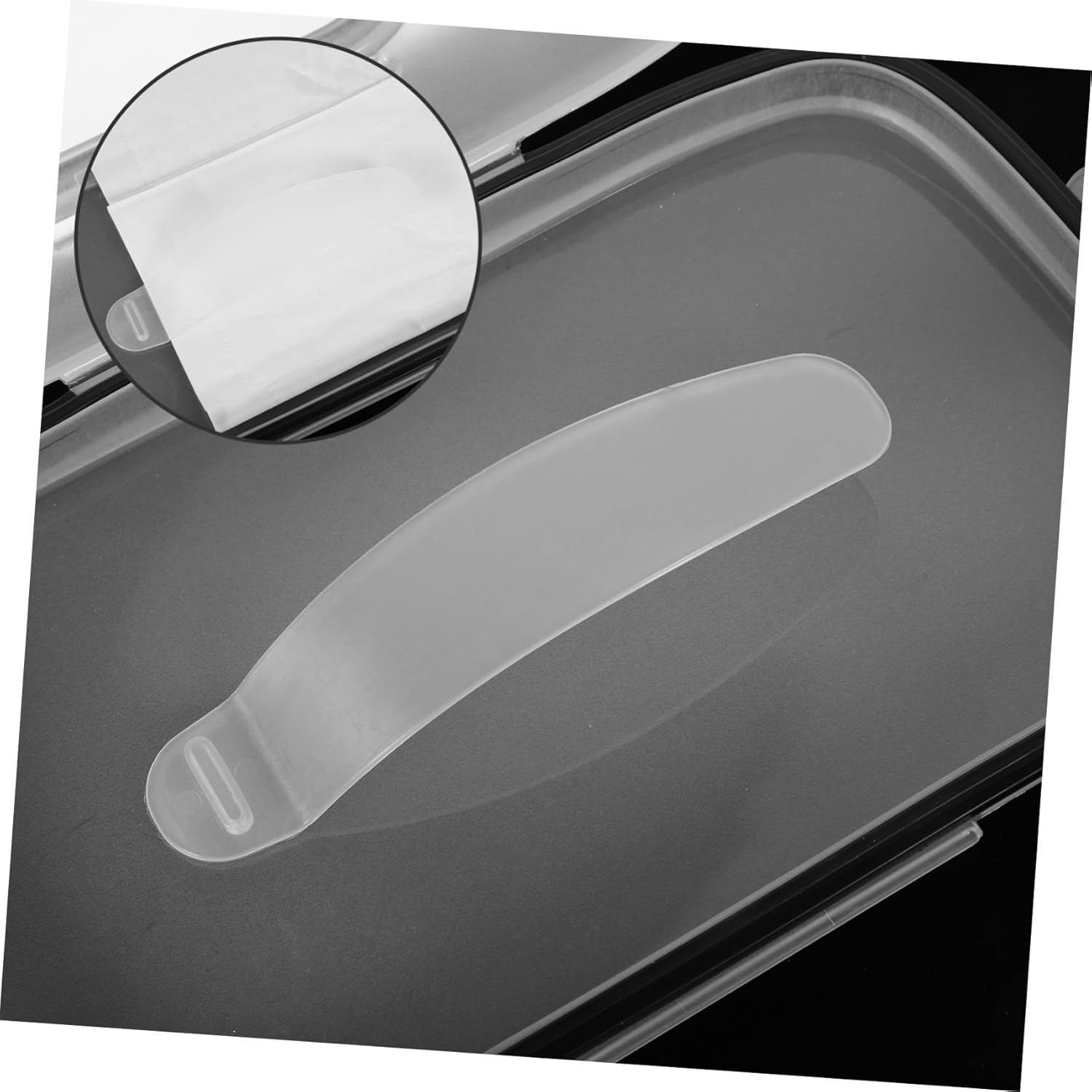 Portable Refillable Wipes Dispenser for Home and Travel Lightweight Wipe Holder Easy One-Handed Capacity for Strollers and Diaper Bags image number 1