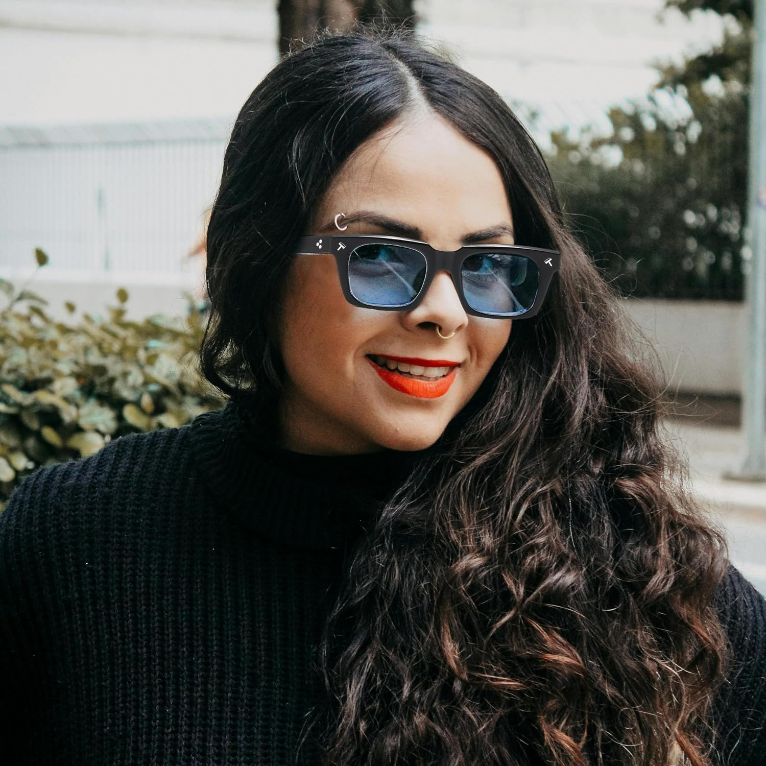 LJCZKA Rectangle Thick Frame Sunglasses for Women Men Retro 90S Square Glasses UV400 Protection for Driving Eeywear image number 5