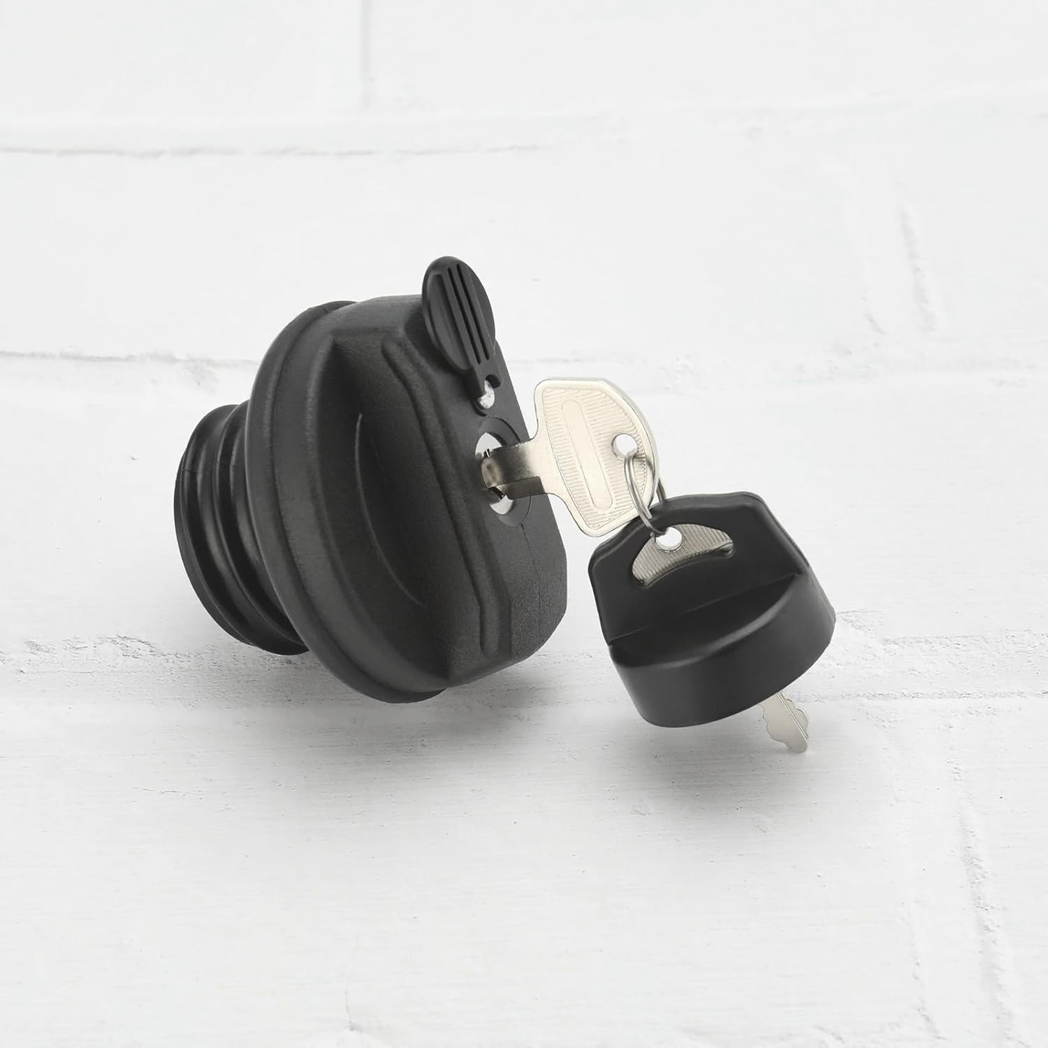 Ecsing 1 Set Car Locking Tank Filler Cap Lockable Tank Cap with Keys 7020-010120 Beach Car Fuel Tank Cover Compatible with Cforce 450 520 550 image number 4