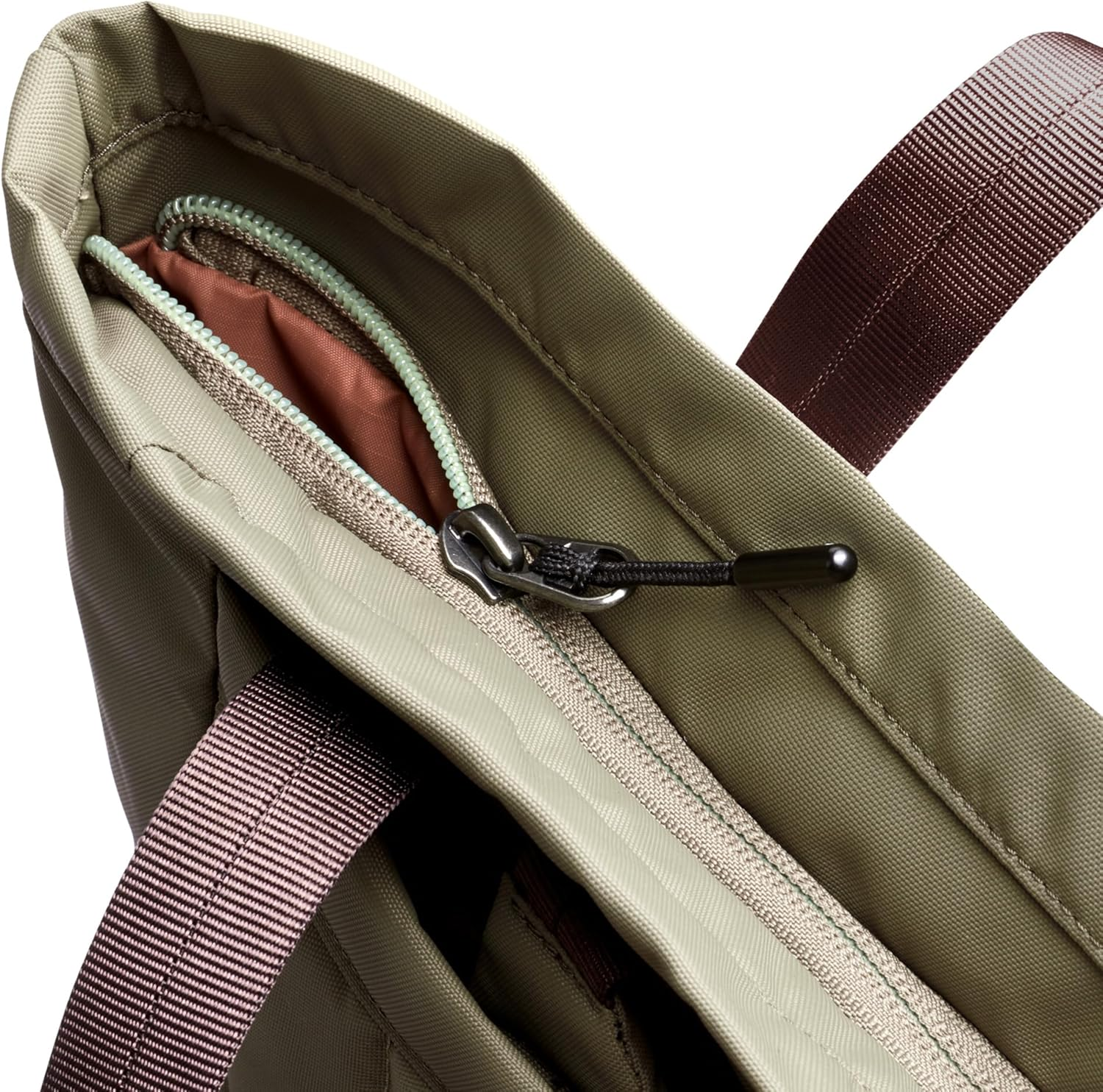 Bellroy Laneway Totepack (18 Liter Stylish Tote Bag and Backpack in One, for Gym, Travel or Everyday Carry) - Ink image number 4