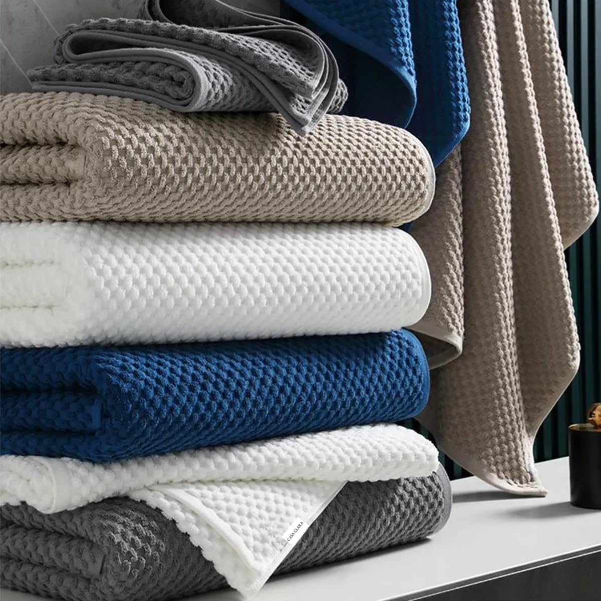 Casaclara Premium Towel Set &ndash; 600 GSM Ultra-Soft Cotton Towels with Hanging Loop &ndash; Elegant, Absorbent & Long-Lasting &ndash; Curated Sets for Modern Bath Spaces (White Pearl, 2X Bath Sheet) image number 4