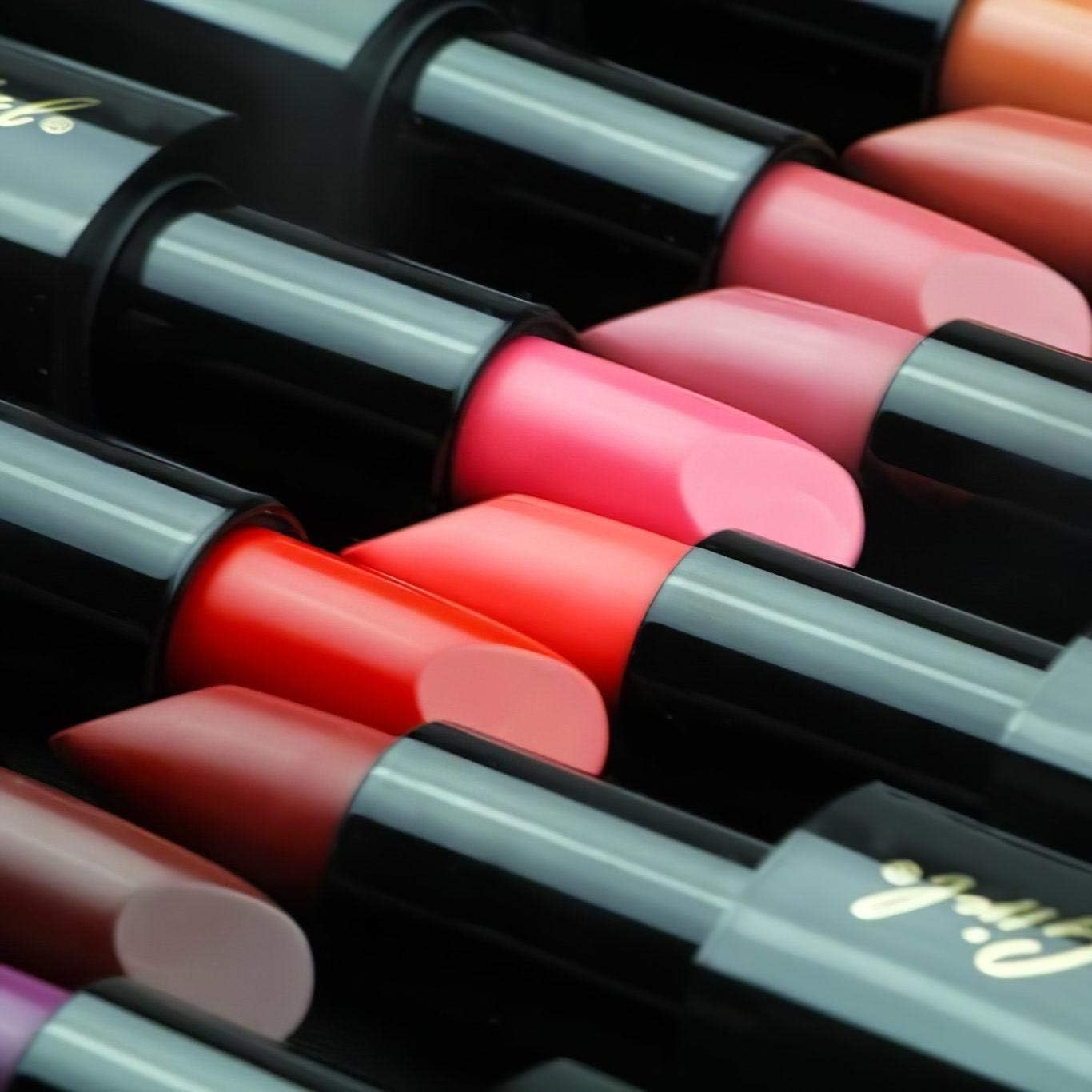 LA Girl: Lip Attraction Lipstick - Cutie