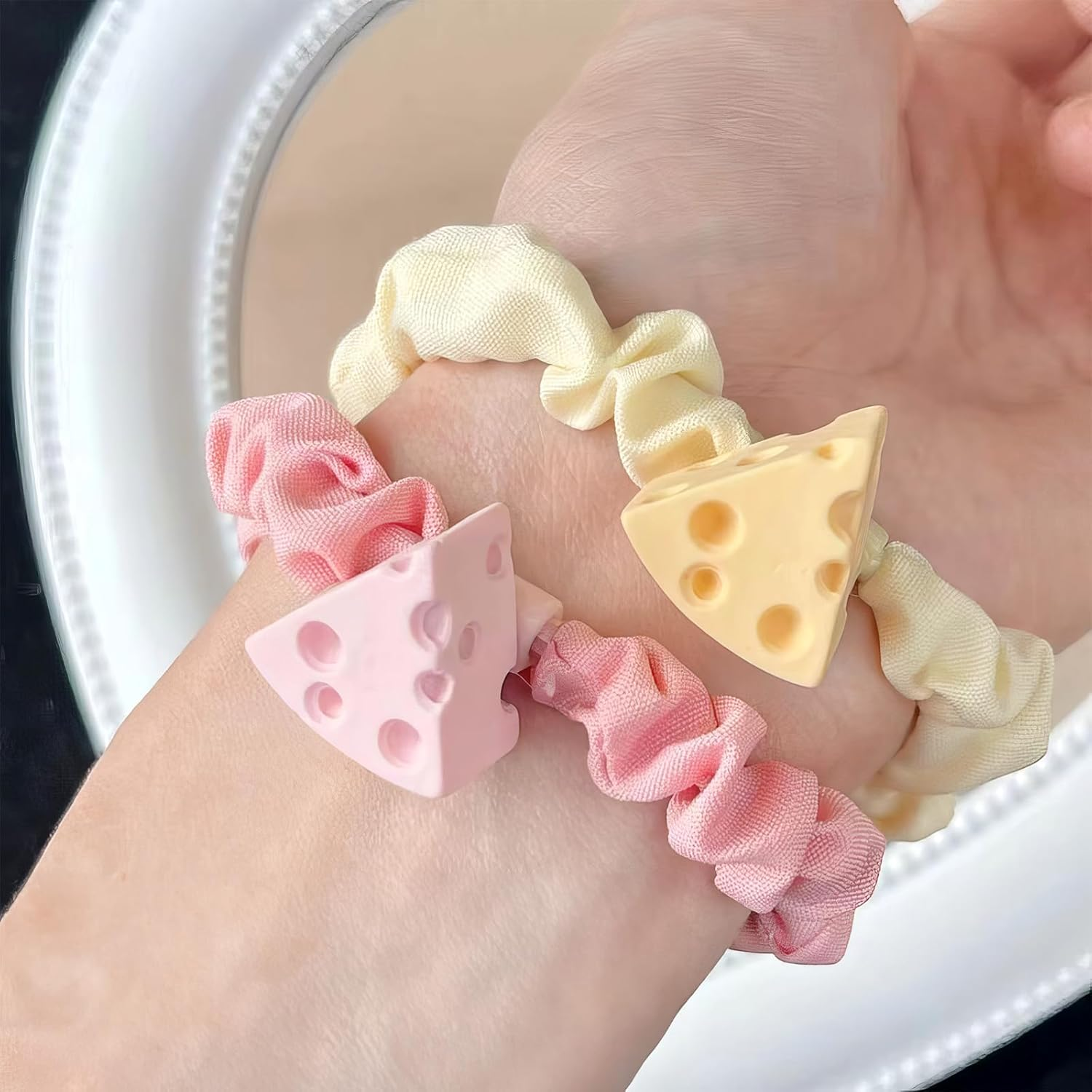 RTRTGS Pack of 8 Hair Bobbles Silk Scrunchies Satin for Women Hair Scrunchies Soft Elastic Silk Large for Women Girls image number 5