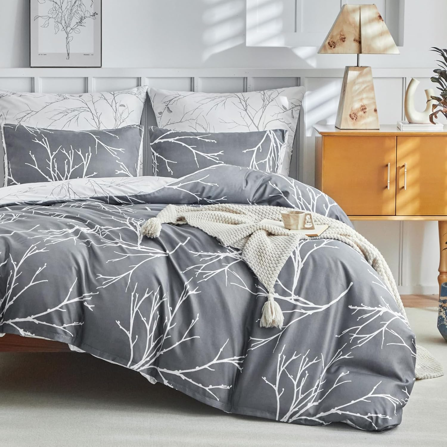 Tokokimo 3 Piece Bedding Set 220 X 240 Cm with 2 Pillowcases with Zip 65 X 65 Cm Microfiber Duvet Cover with Twig Motif for Double Bed with Zip, Dark Grey image number 5