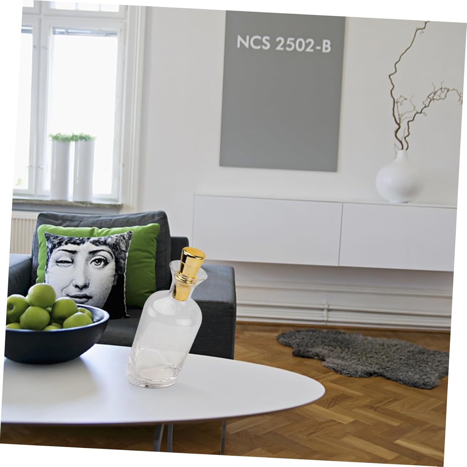 MOKKHNB Nordic Style Glass Wine Decanter Lid Crystal Wine Container for Bar Inclined Design Decanter image number 6