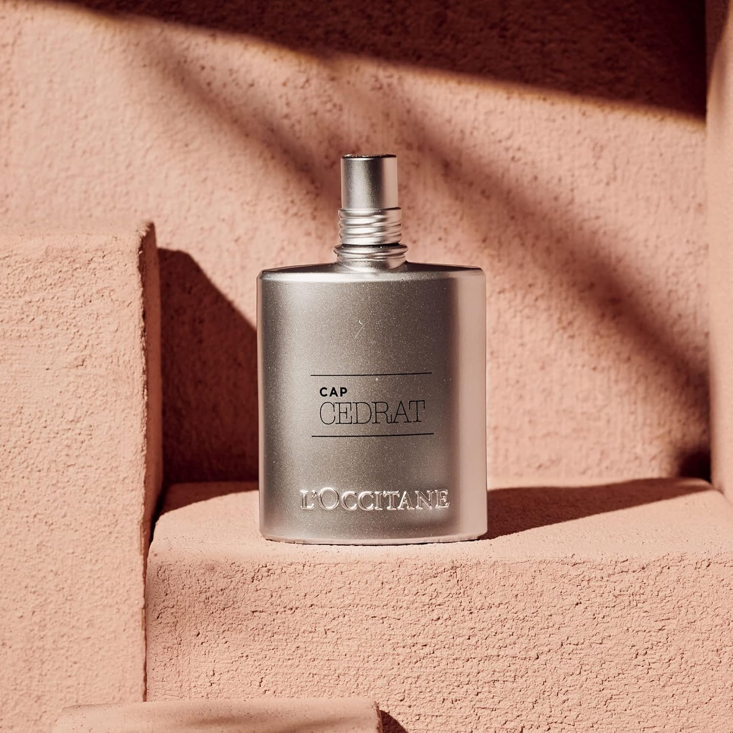 L'Occitane Homme Cologne Cedrat Eau De Toilette Spray, 75Ml image number 4