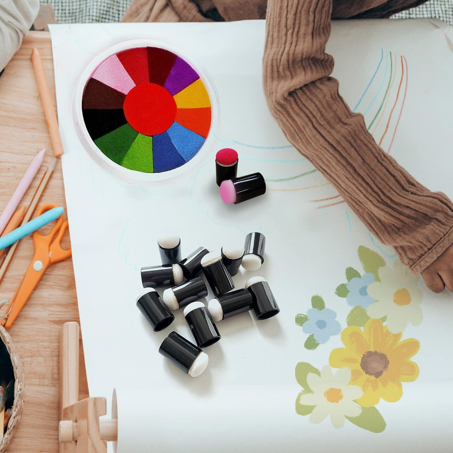 Daily Treasures 64-Pieces Finger Sponge Daubers (24Pcs Finger Painting Sponge +40Pcs for Replacing), Arts and Craft Painting Projects Daubers for Stamping, Drawing, Ink, Card Making image number 5