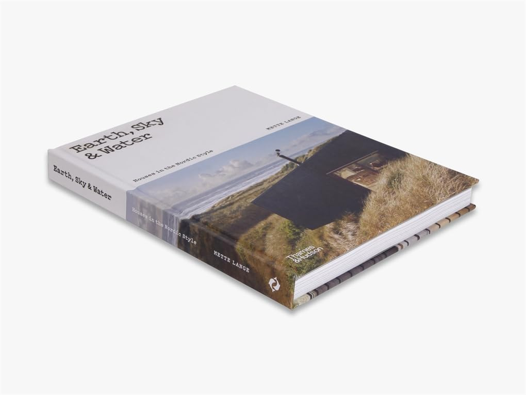 Earth, Sky & Water: Houses in the Nordic Style image number 3