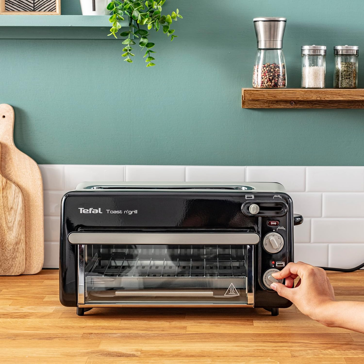 Tefal Toast N' Grill TL6008, 2-In-1 Toaster and Mini Oven, Very Energy Efficient and Fast, 1300 Watt, 43.5 X 28.5 X 22.5 Cm, Matte Black/Aluminium, 220-240V, 50-60Hz image number 2