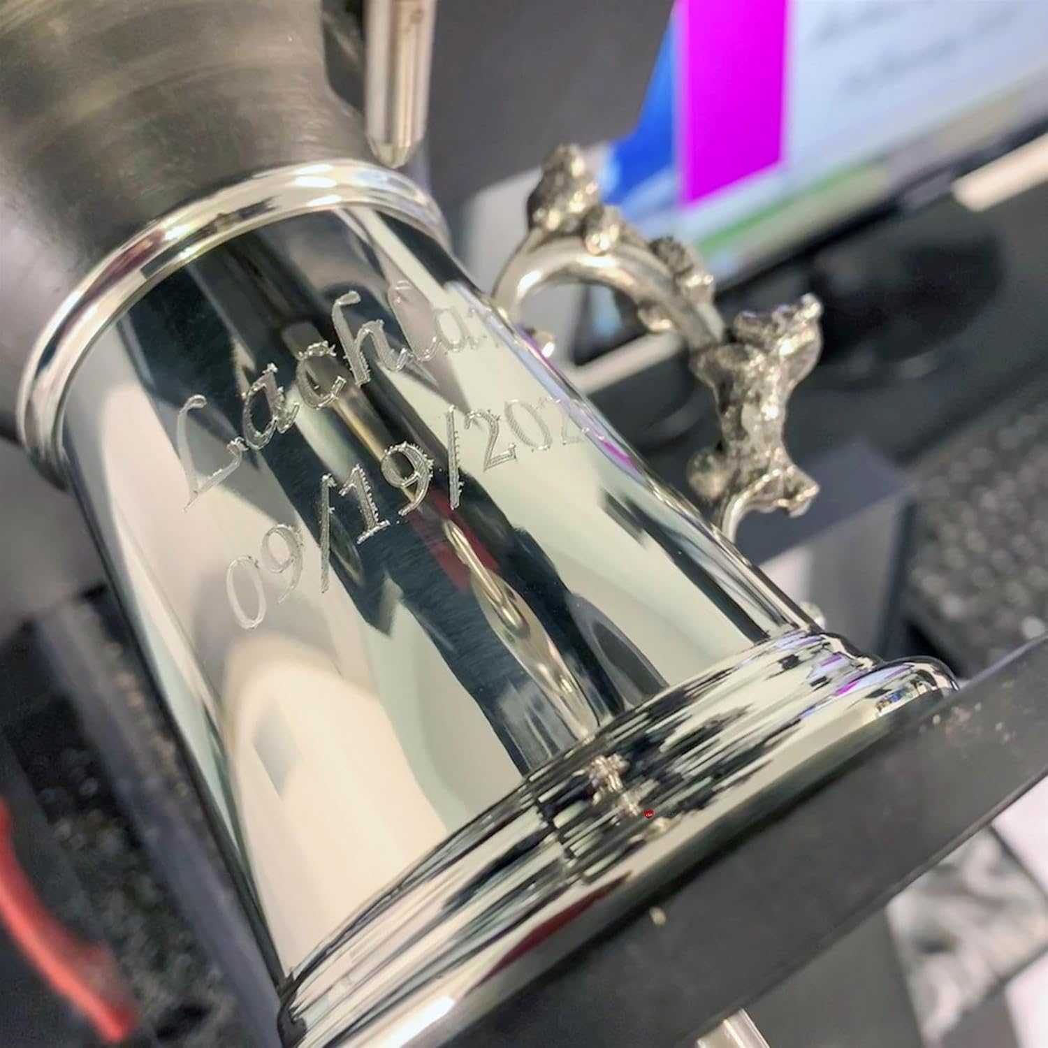 Teddy Bear Handle Quarter Pint Baby Christening Mug Tankard Pewter Plain Body Cute Teddys Climbing up Handle Perfect for Engraved Supplied in Satin Presentation Box