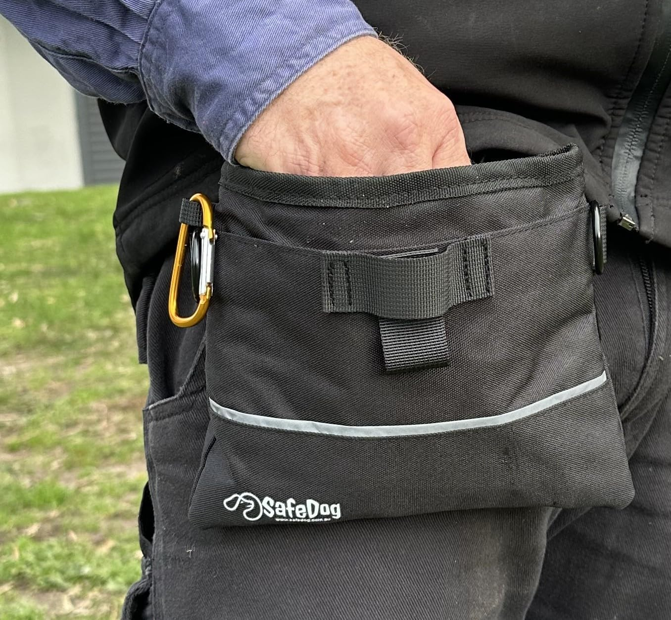 Safedog Professional Dog Training Treat Pouch - Magnetic Closure, Wide-Mouth Access, Zip-Out Liner, Waist Belt & Shoulder Strap - 200X150Mm image number 4