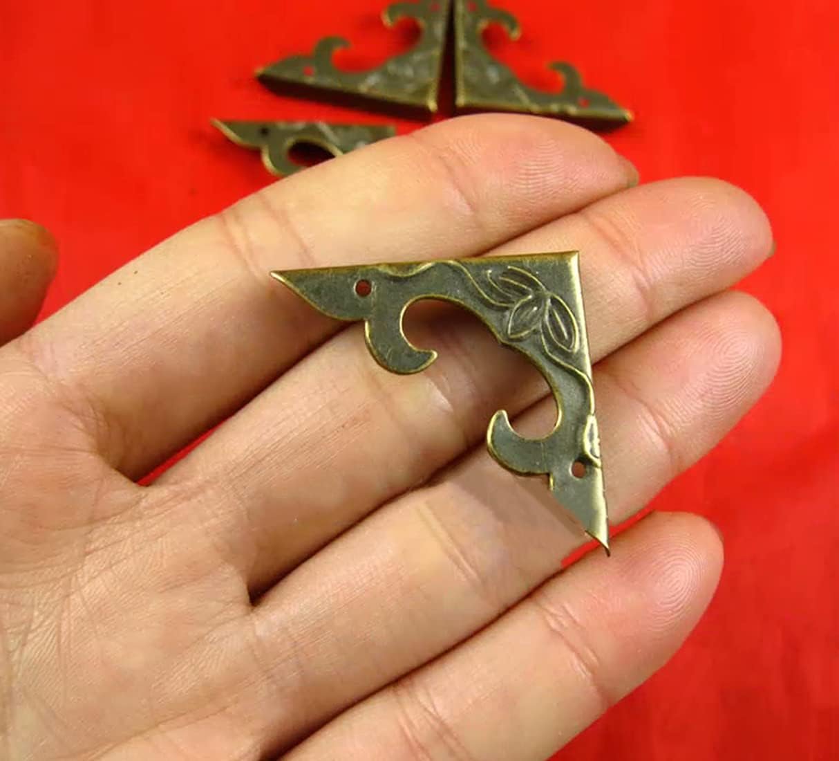 Dophee 20Pcs Antique Brass Box Corner Protectors, Vintage Decorative Corner Brackets Guards for Jewelry Box Wooden Case Chest Table Desk Photo Frame, 1.18"X1.18"X0.18" image number 3