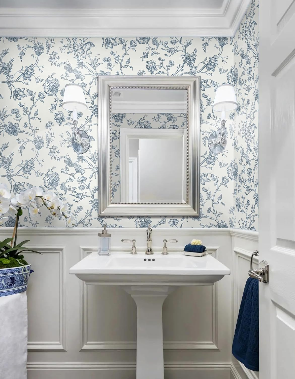 Safiyya Peel and Stick Wallpaper Floral Birds Contact Paper Blue White Wallpaper Peel and Stick Removable Wallpaper Boho Wallpaper Flower Contact Paper for Cabinets Vinyl Rolls 118"X17.3" image number 5