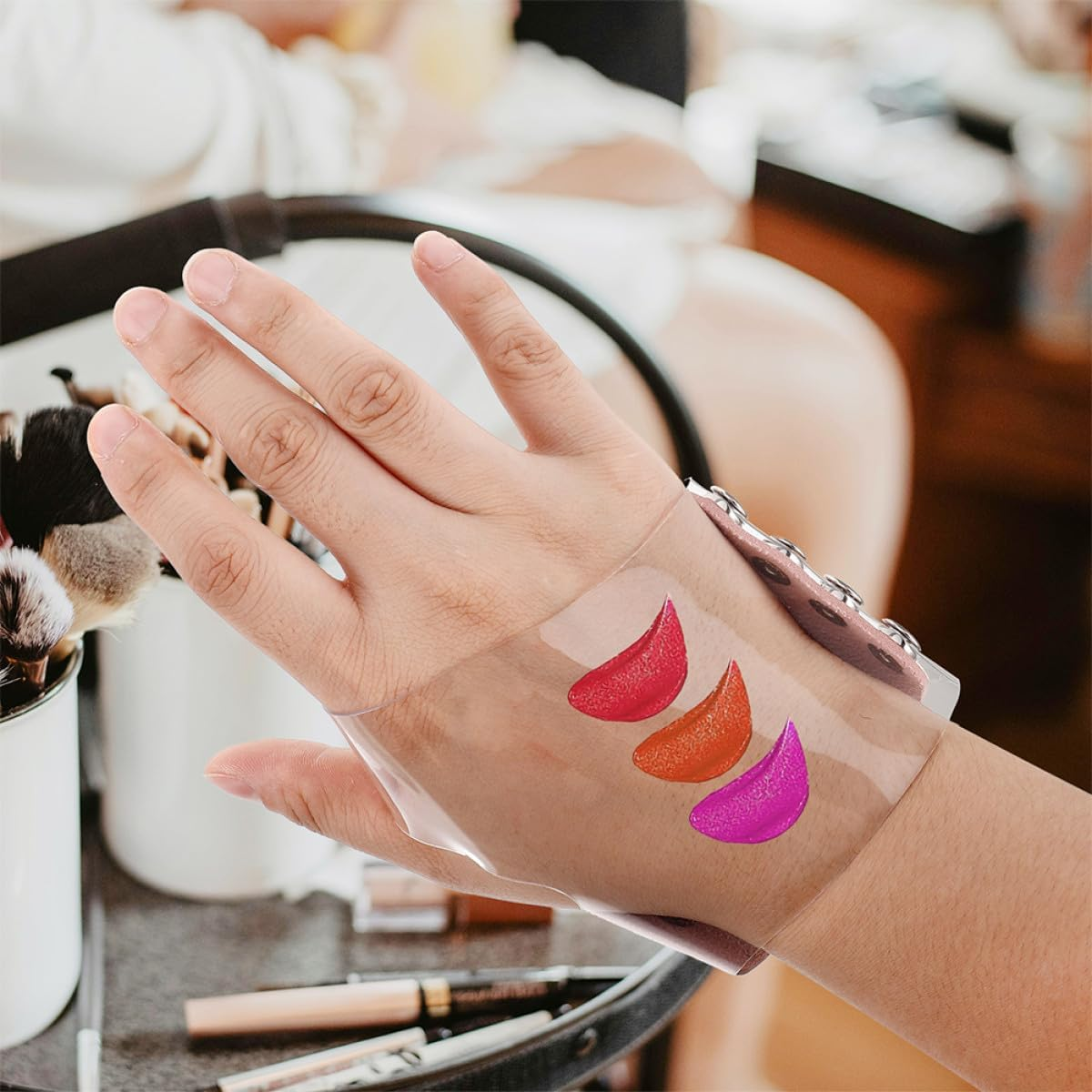 TOPPERFUN 2Pcs Pink Makeup Mixing Gloves and Small Foundation Palette Tray Set for Cosmetic Blending and Eyeshadow Mixing, Protective Hand Gloves for Professional Makeup Artists image number 5