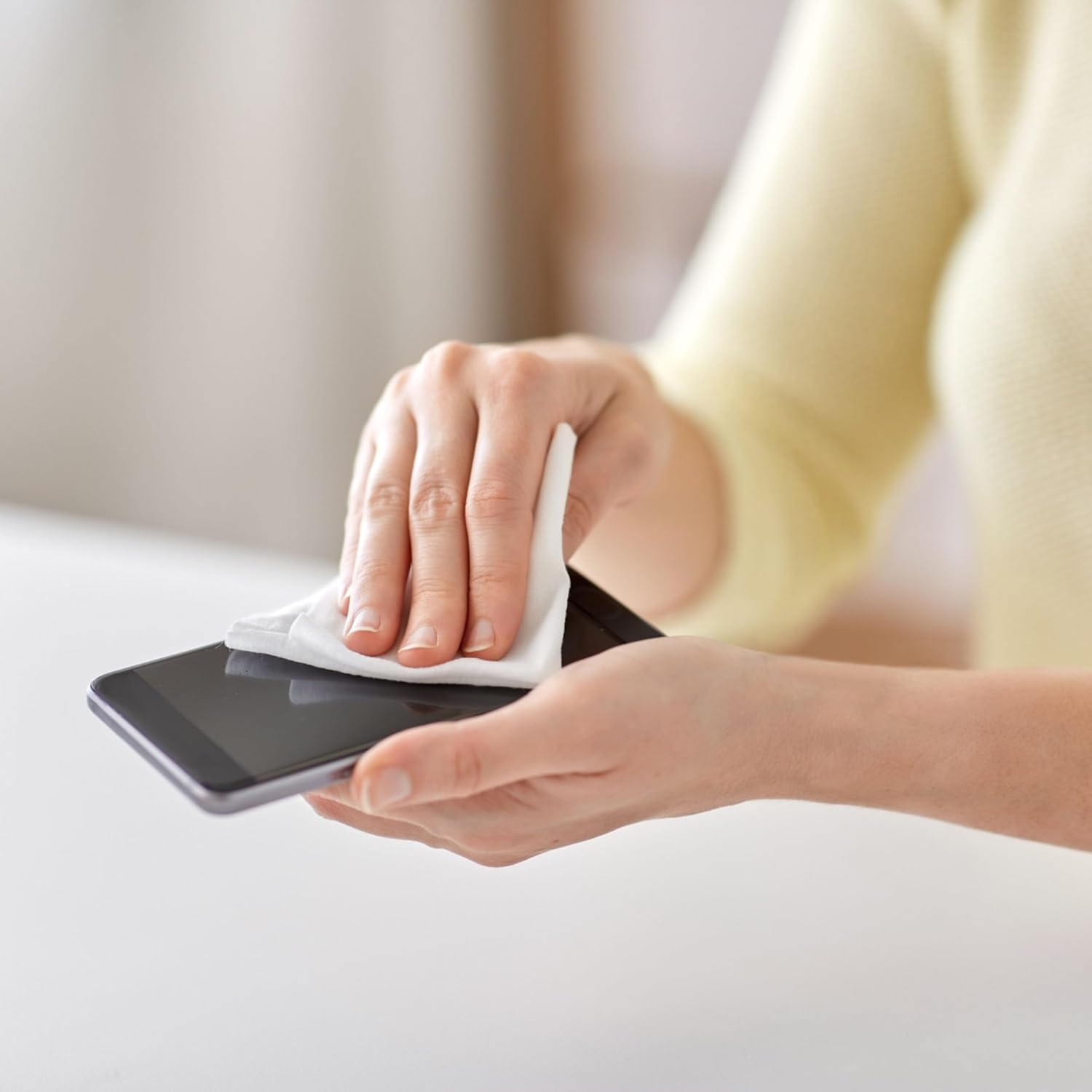 Laser 3 Pack Screen Cleaning Wipes (100 per Pack) &ndash; Anti-Static Alcohol-Free Wipes for TV, Laptop, Smartphone & Tablet Screens &ndash; Streak-Free Electronics Cleaner for Home or Office image number 1