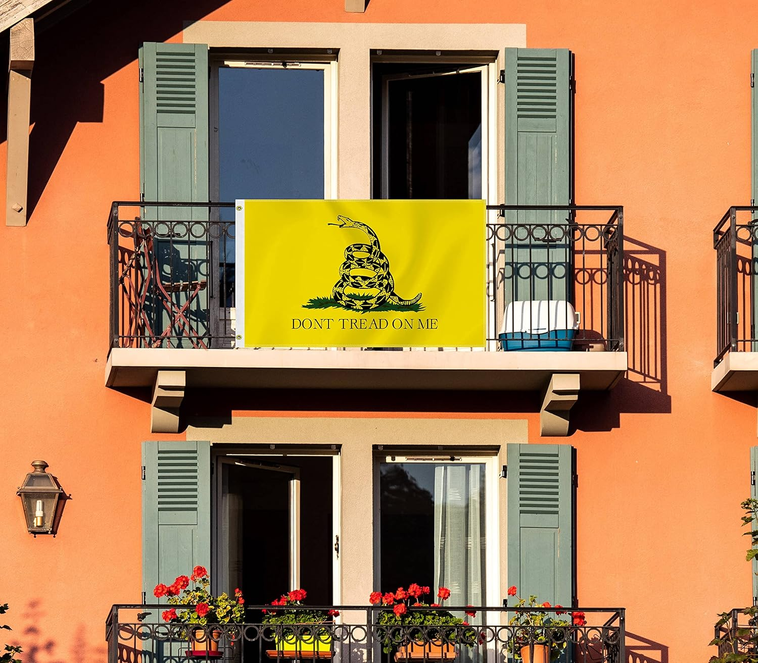 Large Gasden Dont Tread Snake Flag,3X5 FT Yellow on Me Outdoor Flags for Garden Yard Car Truck with Brass Grommet image number 3