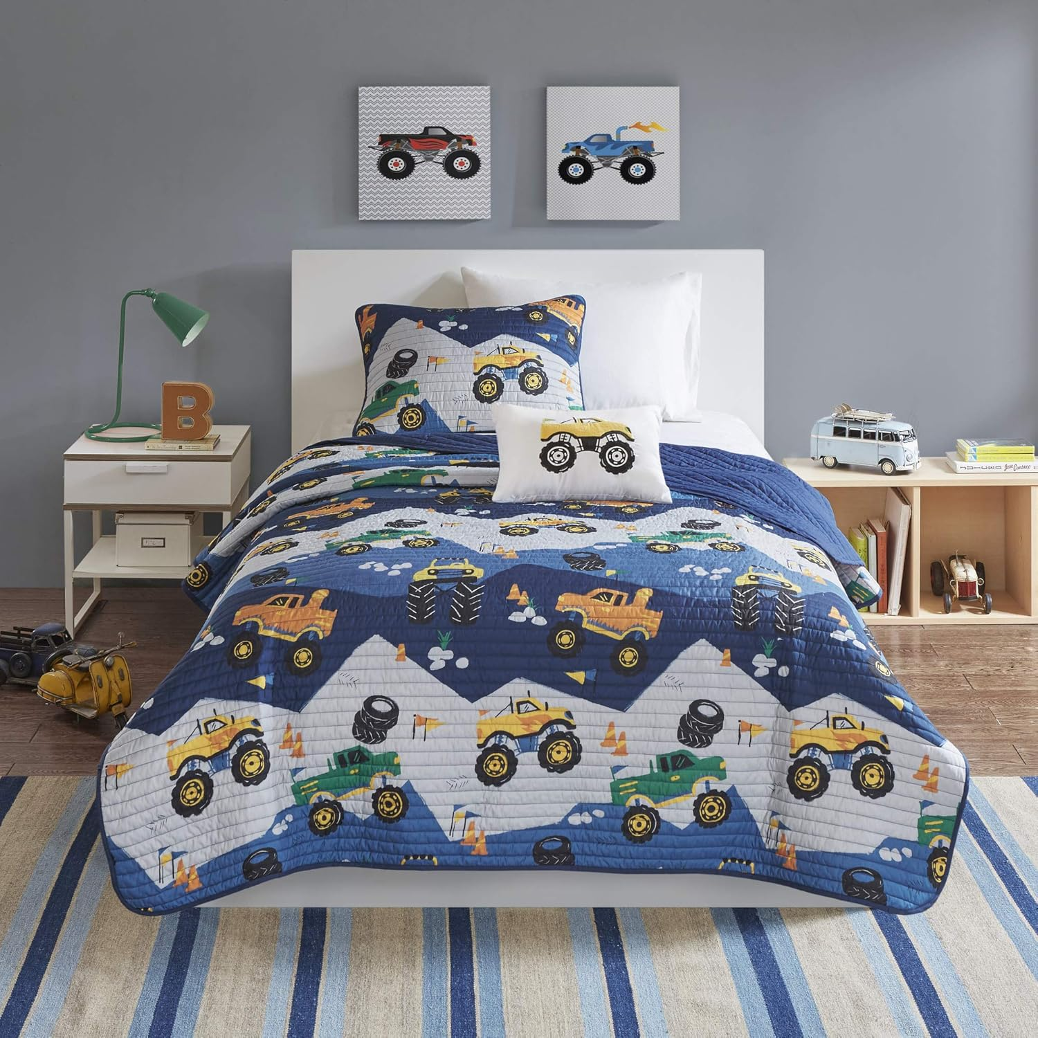 Mi Zone Kids Nash Reversible Quilt Set, Vibrant Fun Design, Lightweight All Season Children Bedding, Coverlet Bedspread, Boys Bedroom D&eacute;cor, Full/Queen, Big Wheel Monster Trucks 4 Piece image number 2