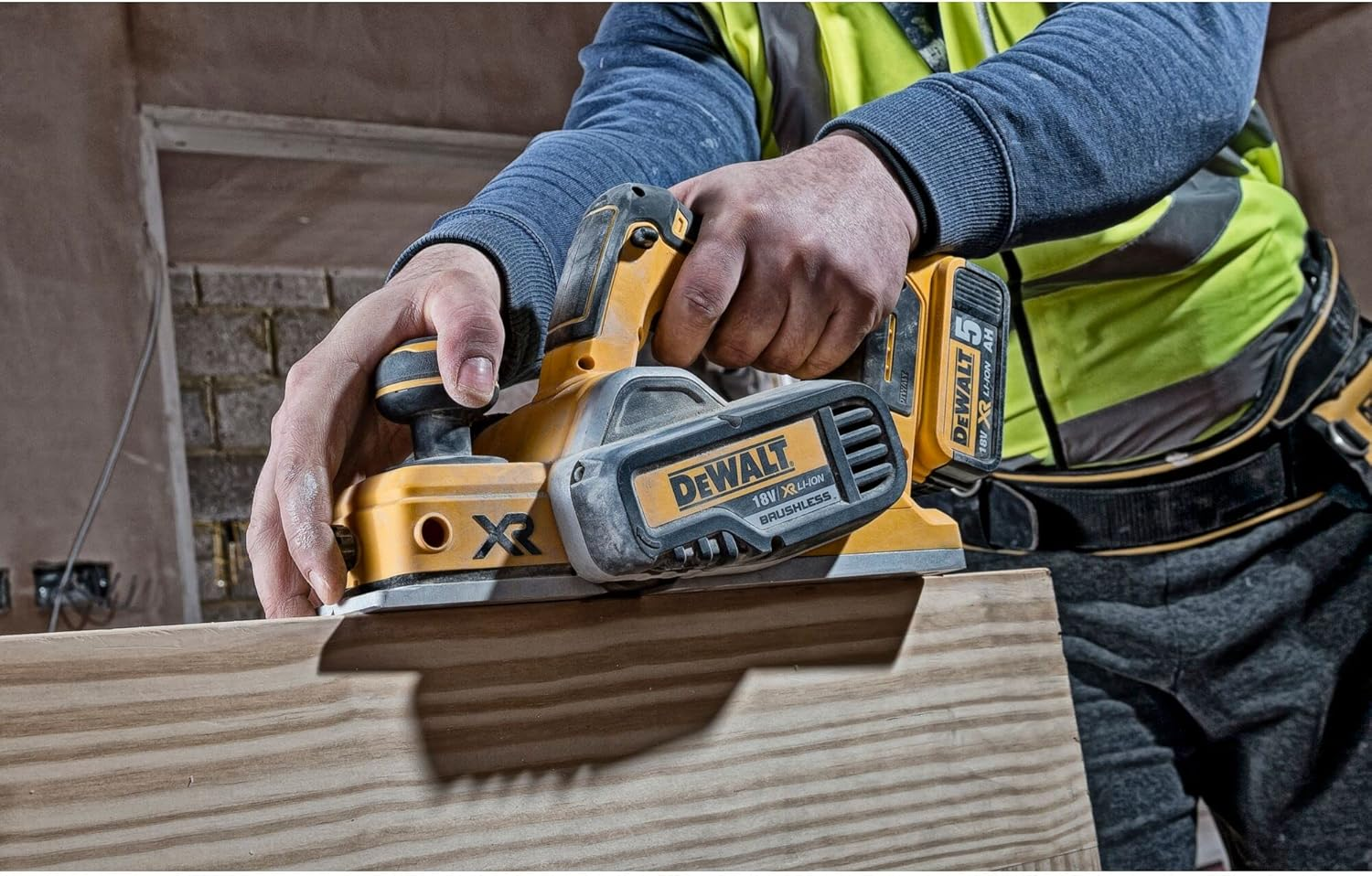 DEWALT DCP580N XR Brushless Cordless Planer - 18V Li-Ion - Yellow 18W image number 3