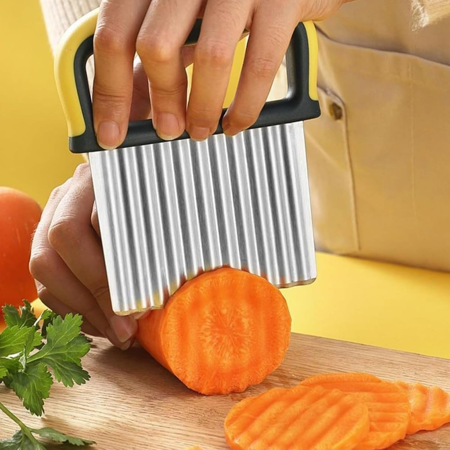 RODISHOMM Stainless Steel Crinkle Cutter for Potatoes and Vegetables &ndash; Wavy Chopper Knife for Slicing Fries, Fruits, and Veggies image number 1