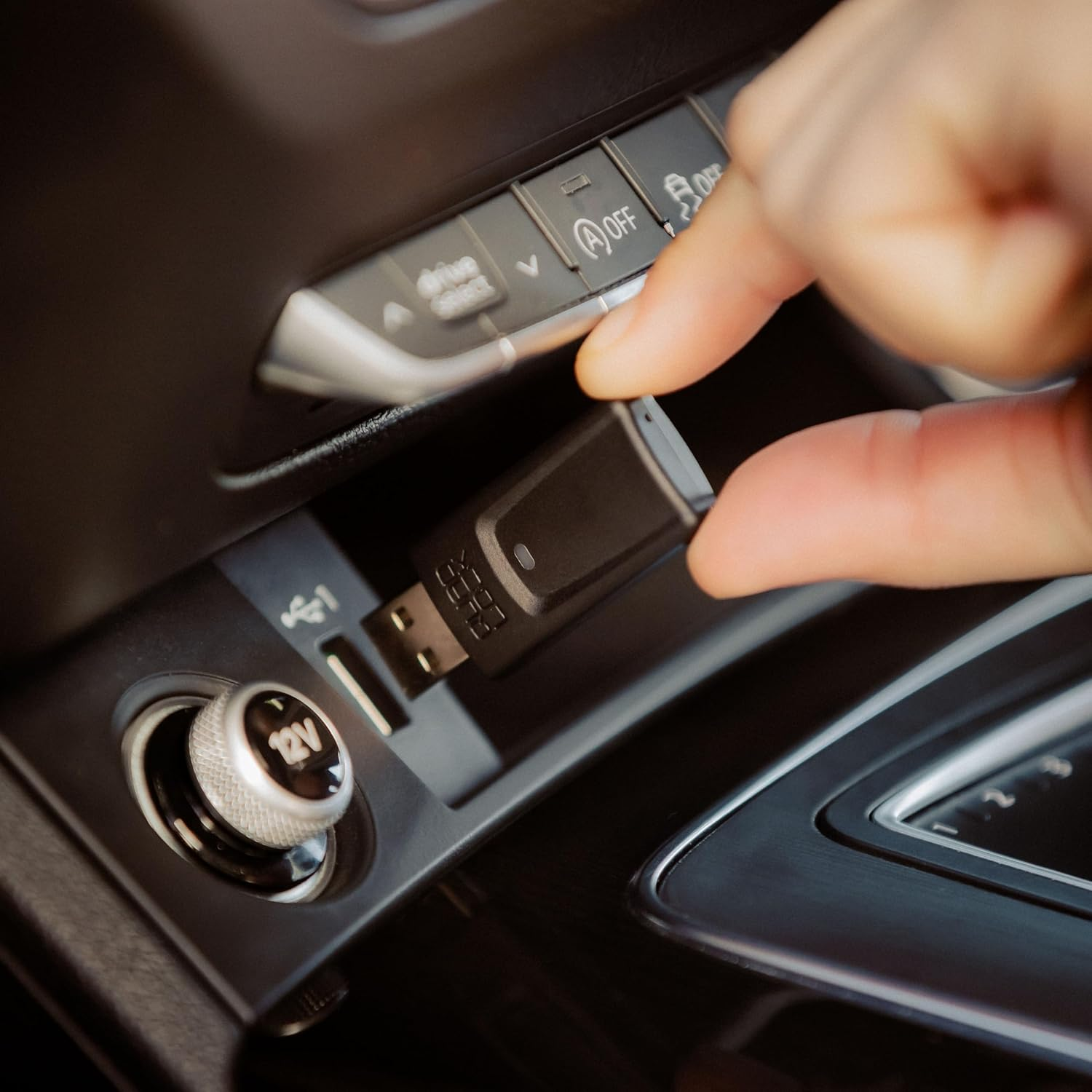 Quad Lock Wireless Car Adapter for Apple Carplay & Android Auto - Plug & Play USB for Cars with Wired Carplay/Android Auto image number 6