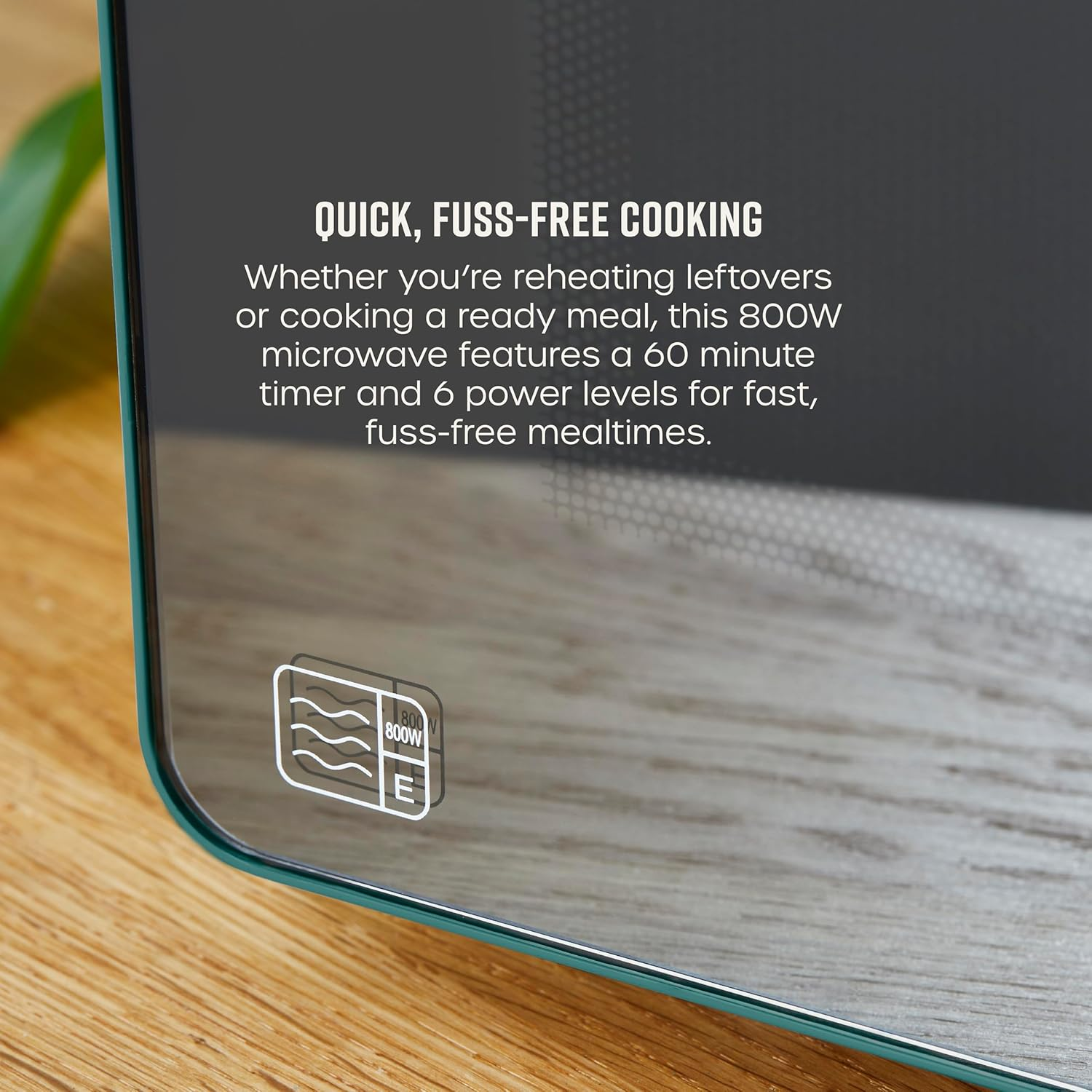 Swan SM22036LGREN Nordic LED Digital Microwave with Glass Turntable, 6 Power Levels & Defrost Setting, 20L, 800W, Green image number 2